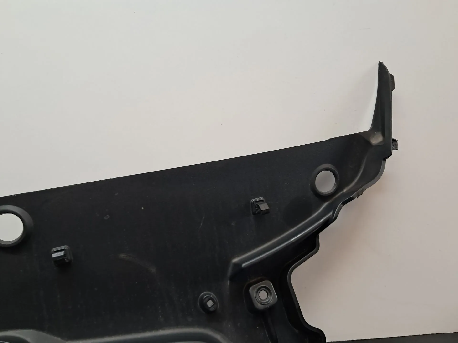 Torpedo TESLA Model Y (5YJY) Imagem-2