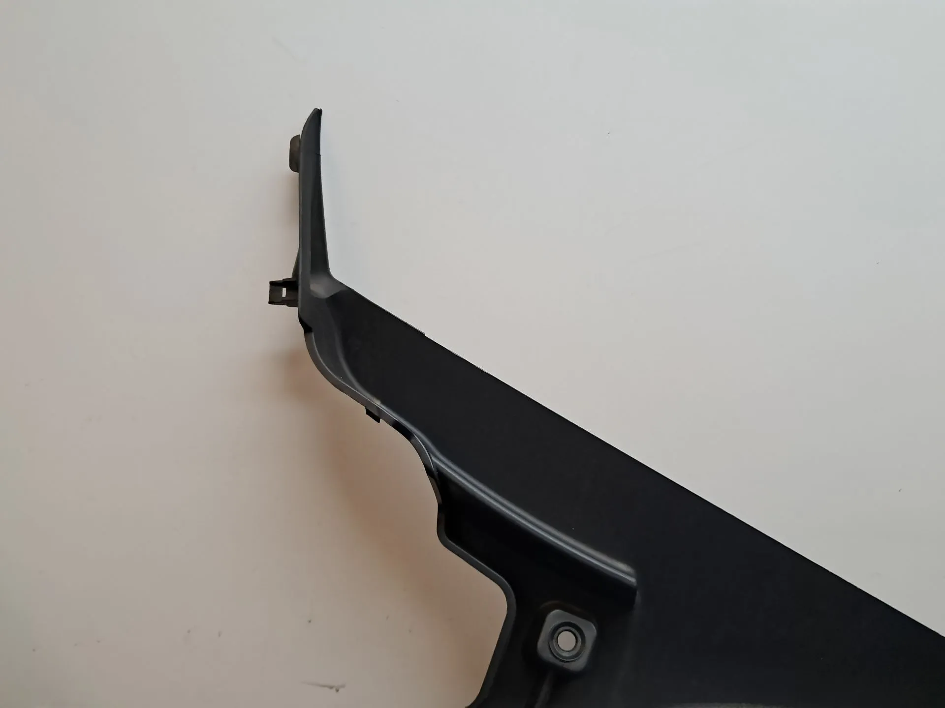 Torpedo TESLA Model Y (5YJY) Imagem-7