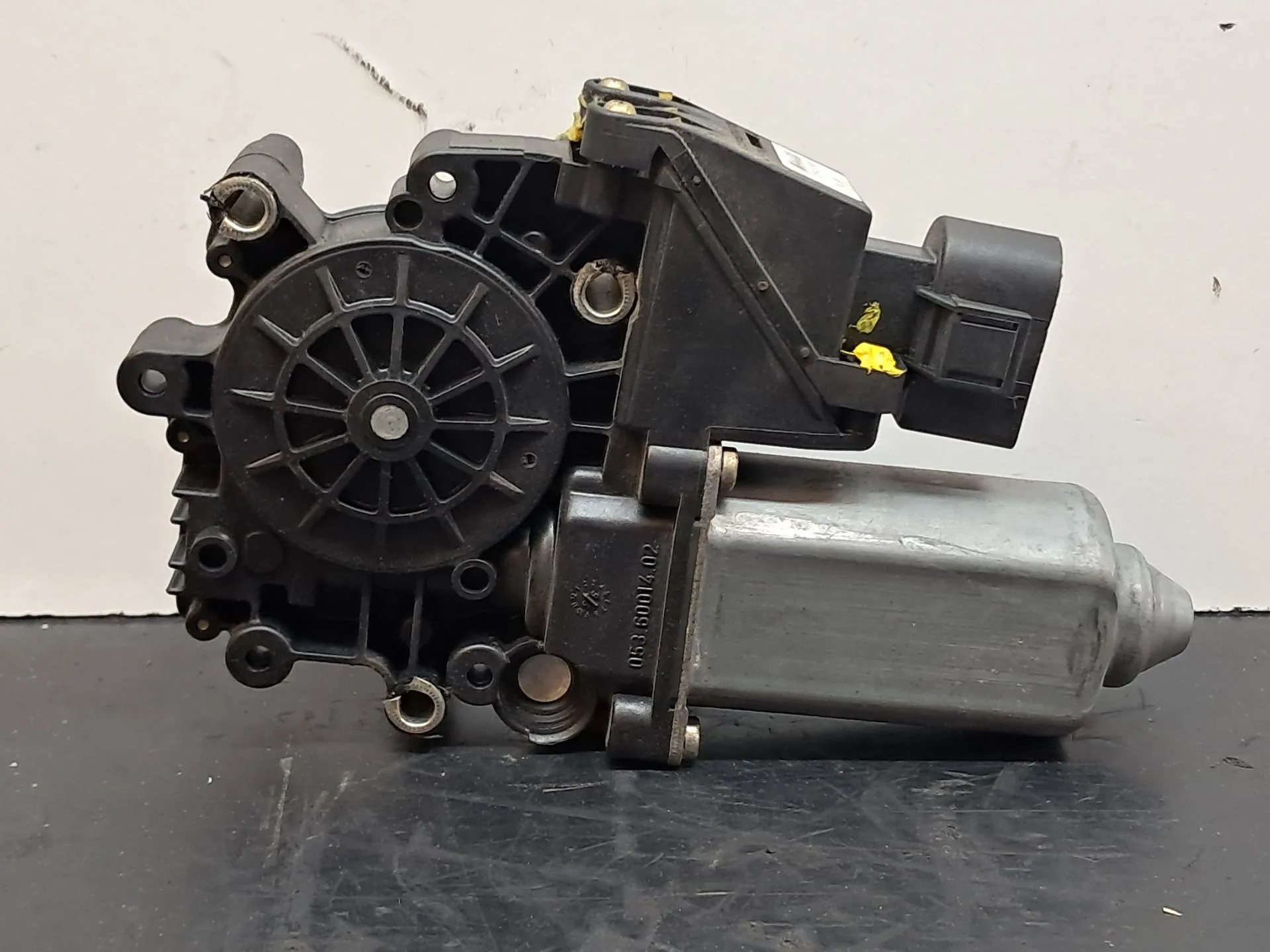 Motor Elevalunas Delantero Izquierdo AUDI A4 (8D2, B5)