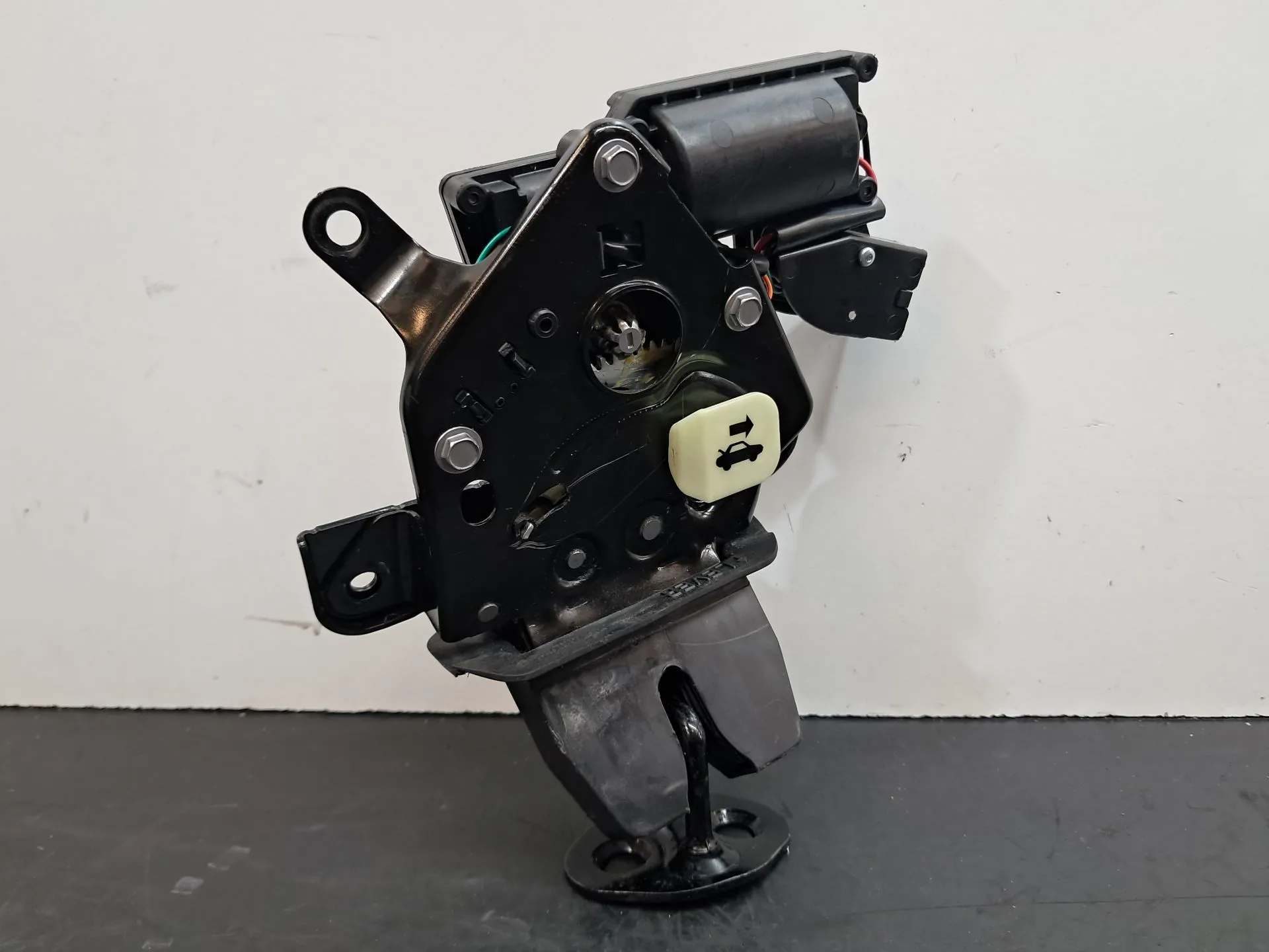 Fechadura / fecho da mala TESLA Model Y 