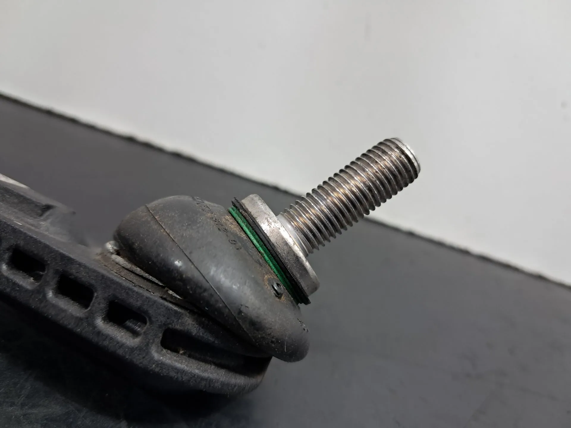 Tirantes / bialetas / pendurais TESLA Model Y (5YJY) Imagem-3