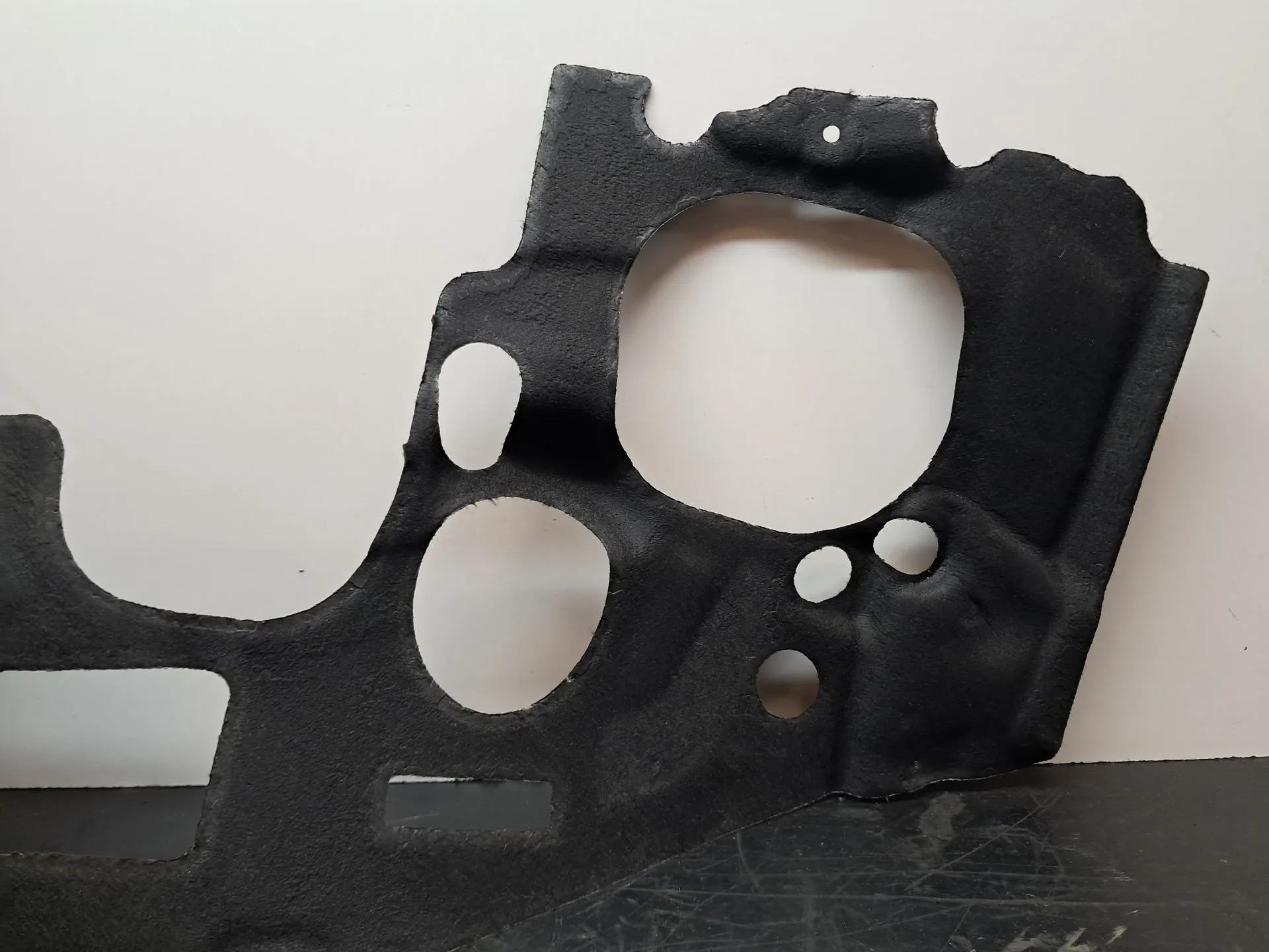 Generic lining TESLA Model Y (5YJY) Imagem-1