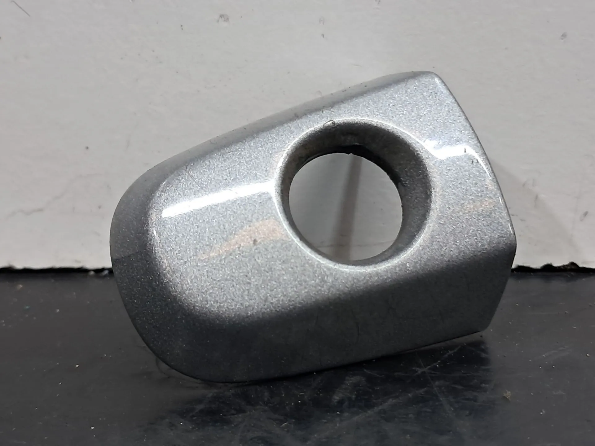 Capa do puxador da porta esquerda TOYOTA Yaris 