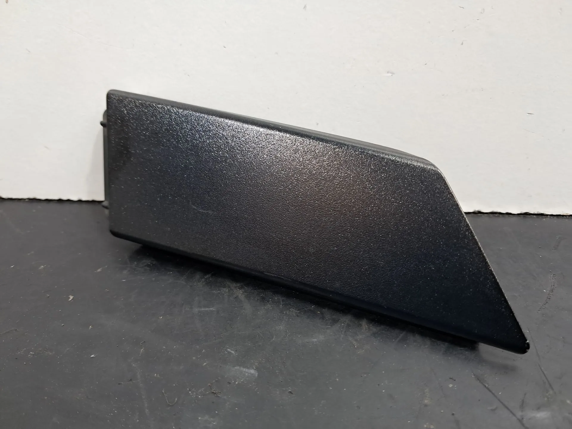Left front door trim TOYOTA Yaris (_P9_)