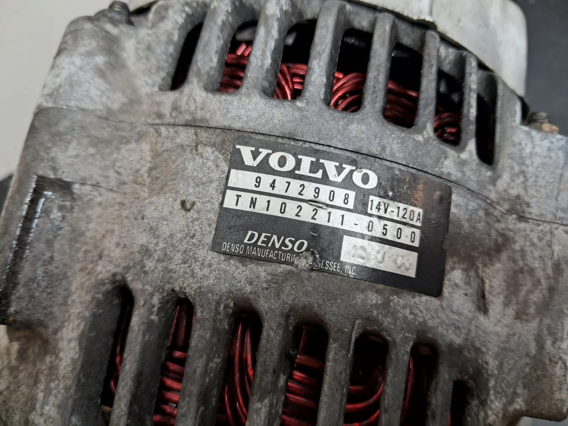 Alternador VOLVO S40 I (VS) Imagem-1