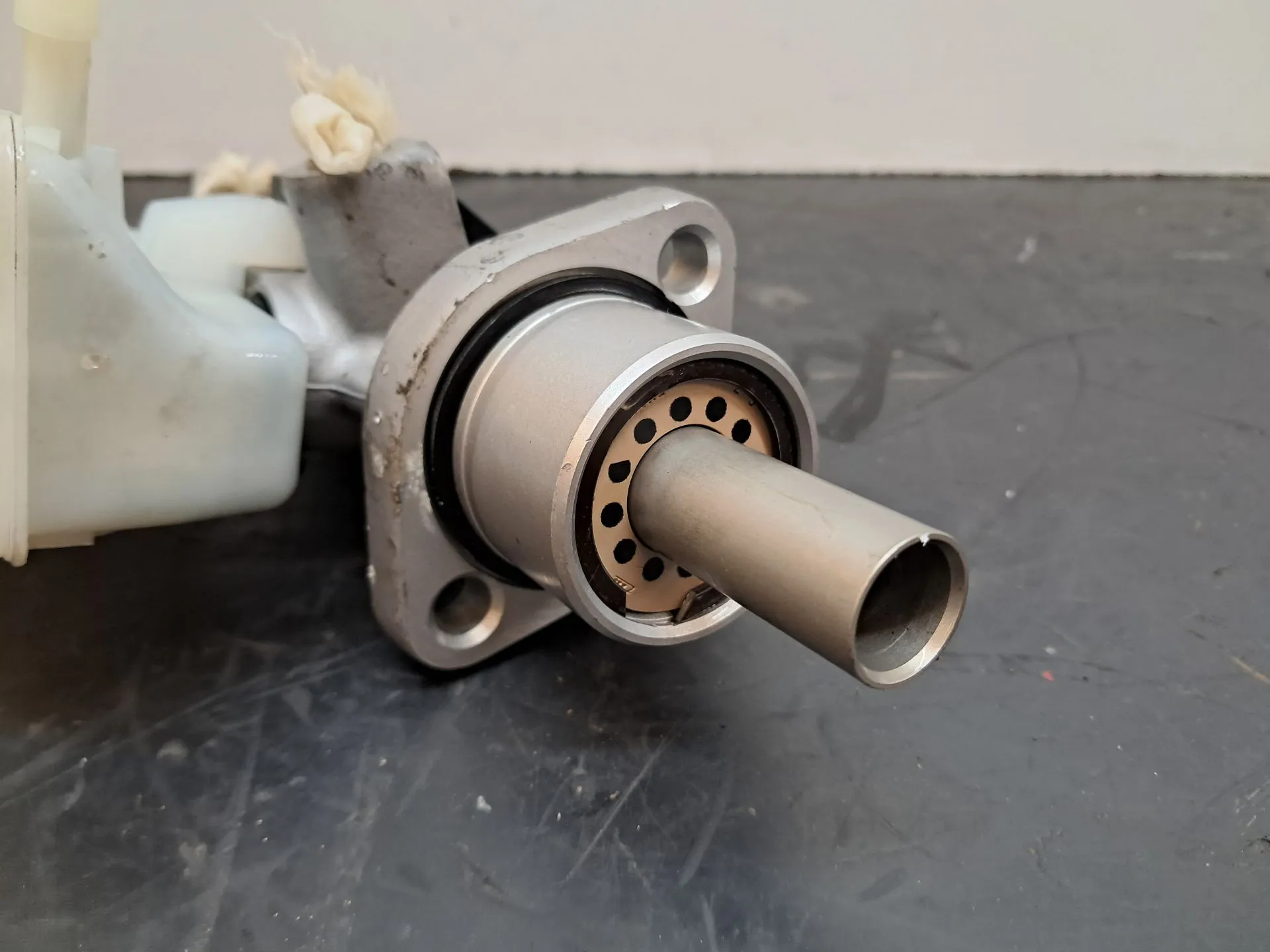 Pompa centrale dei freni RENAULT Clio III (BR0/1, CR0/1) Imagem-3