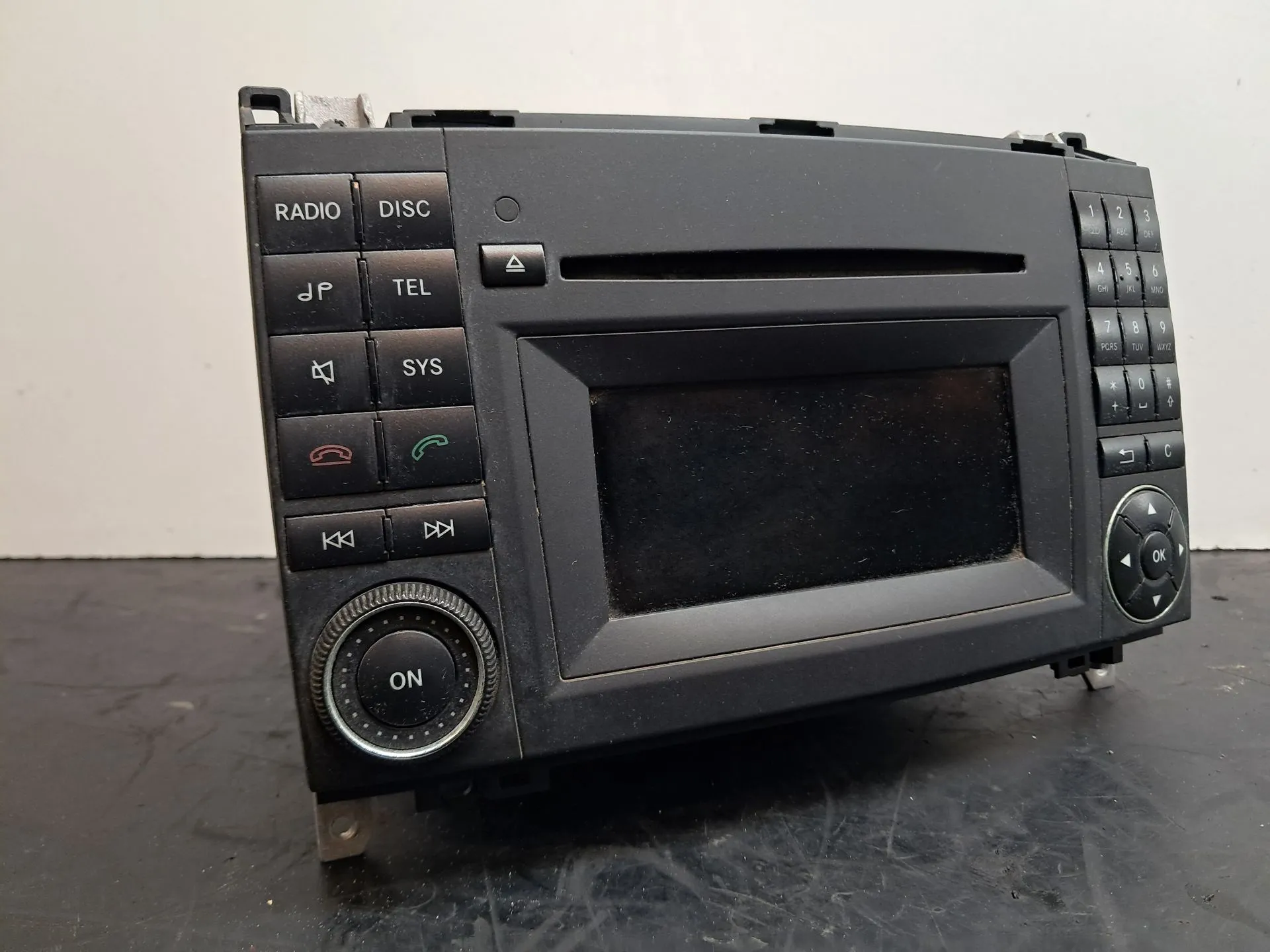 Rádio / auto-rádio MERCEDES-BENZ Classe A (W169)