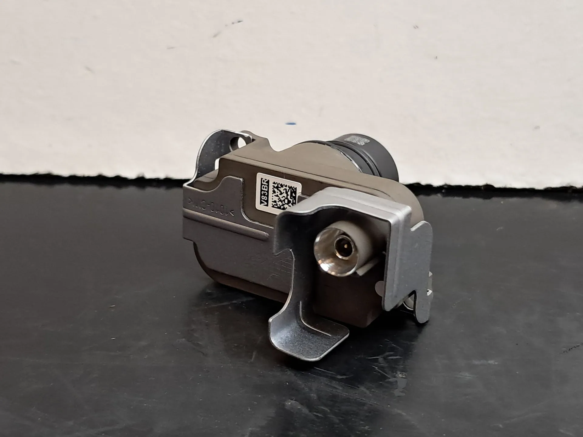 Câmera frontal TESLA Model Y (5YJY) Imagem-2