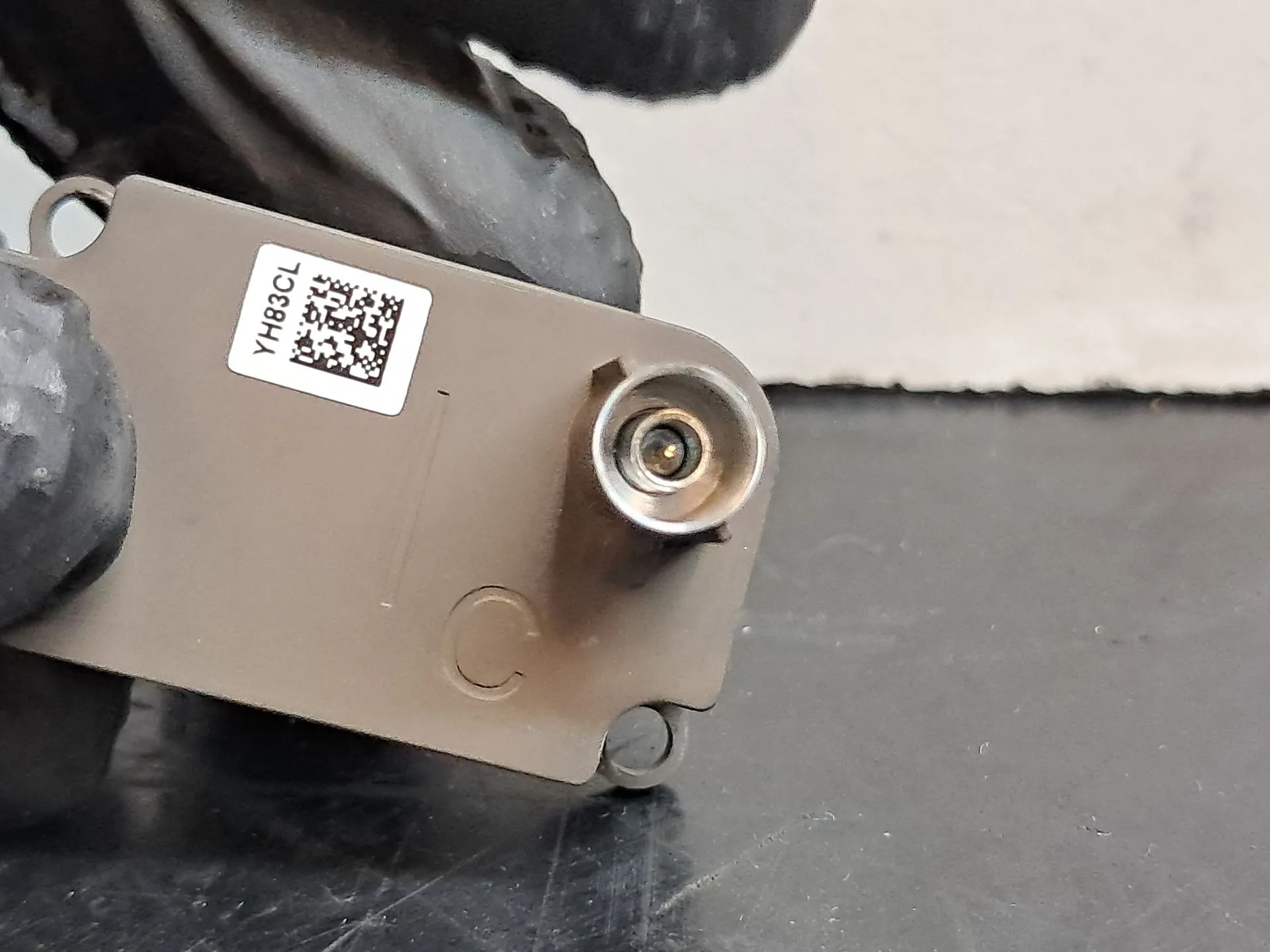 Câmera frontal TESLA Model Y (5YJY) Imagem-3