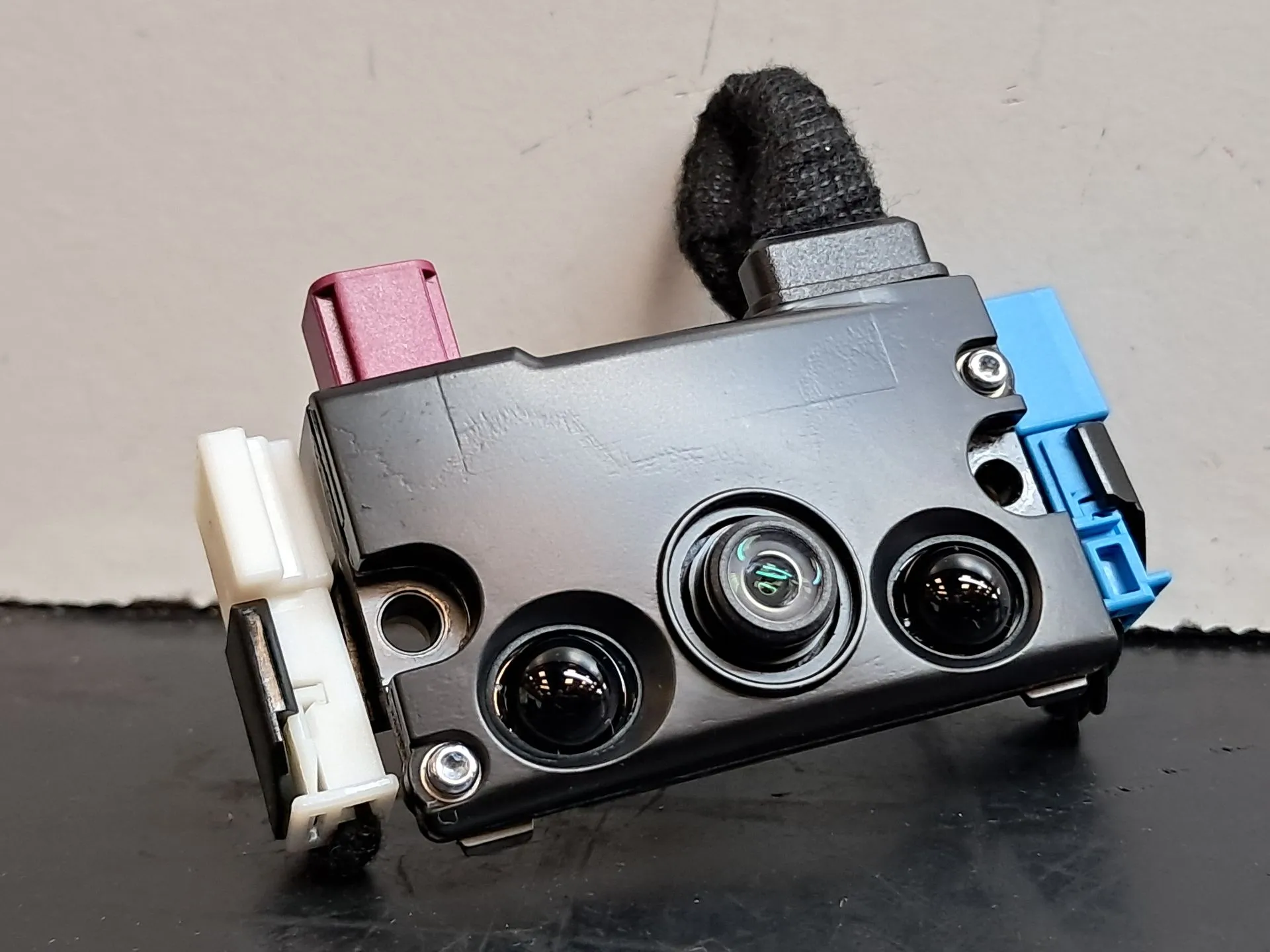 Câmera frontal TESLA Model Y (5YJY)