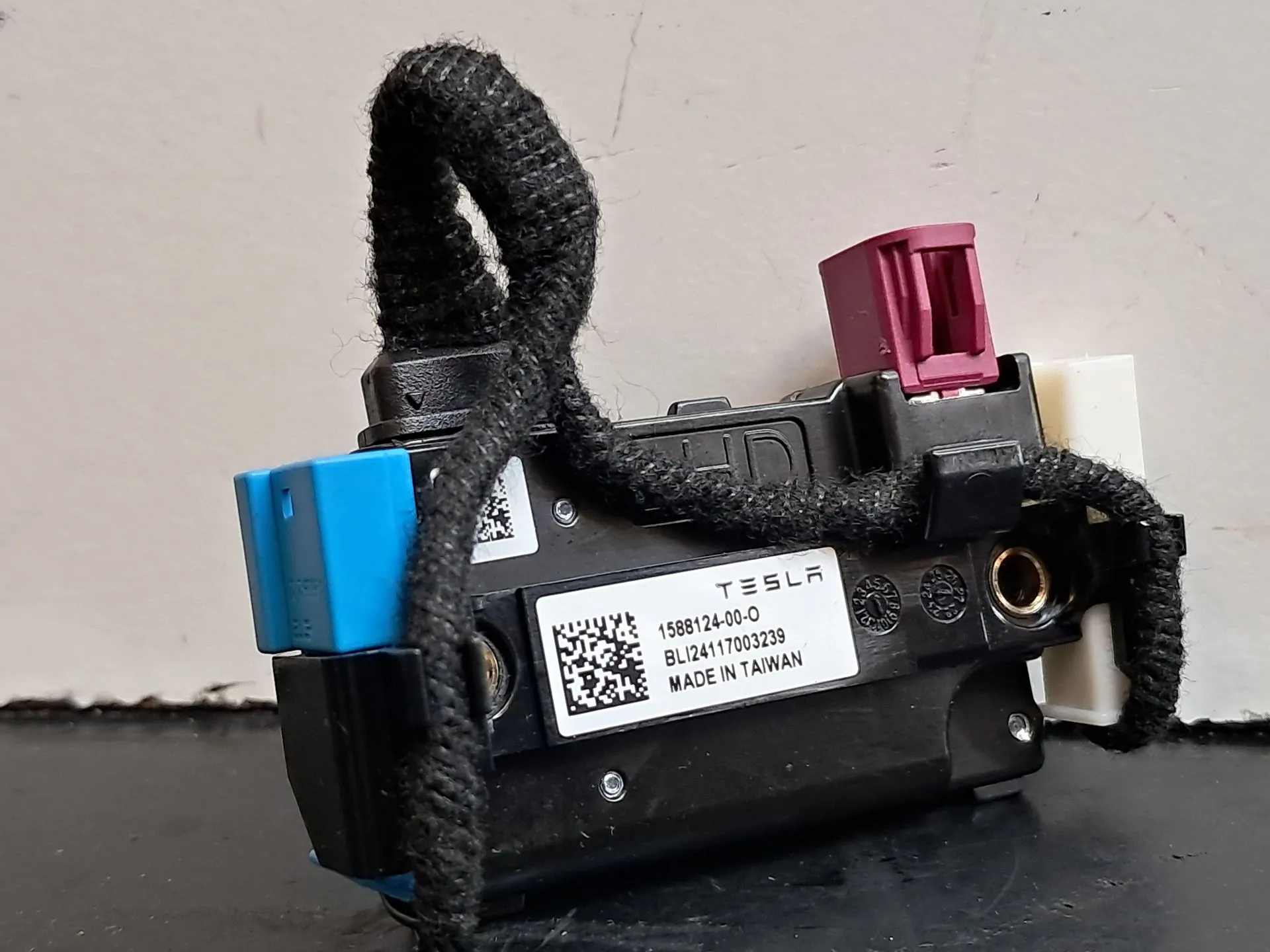 Câmera frontal TESLA Model Y (5YJY) Imagem-1