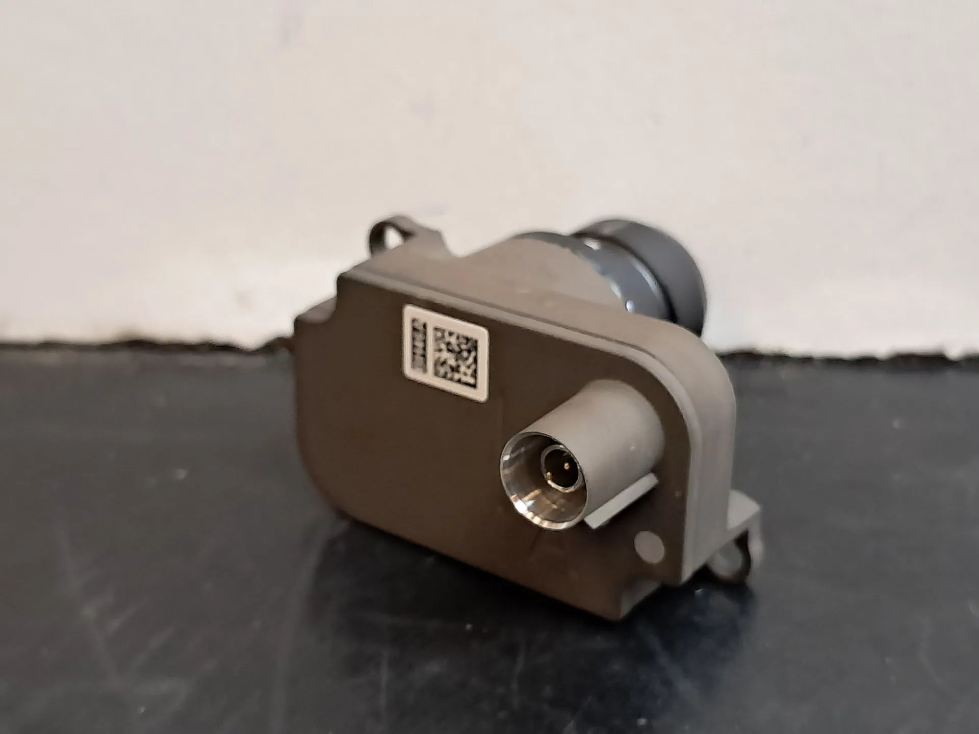 Câmera frontal TESLA Model Y (5YJY) Imagem-2