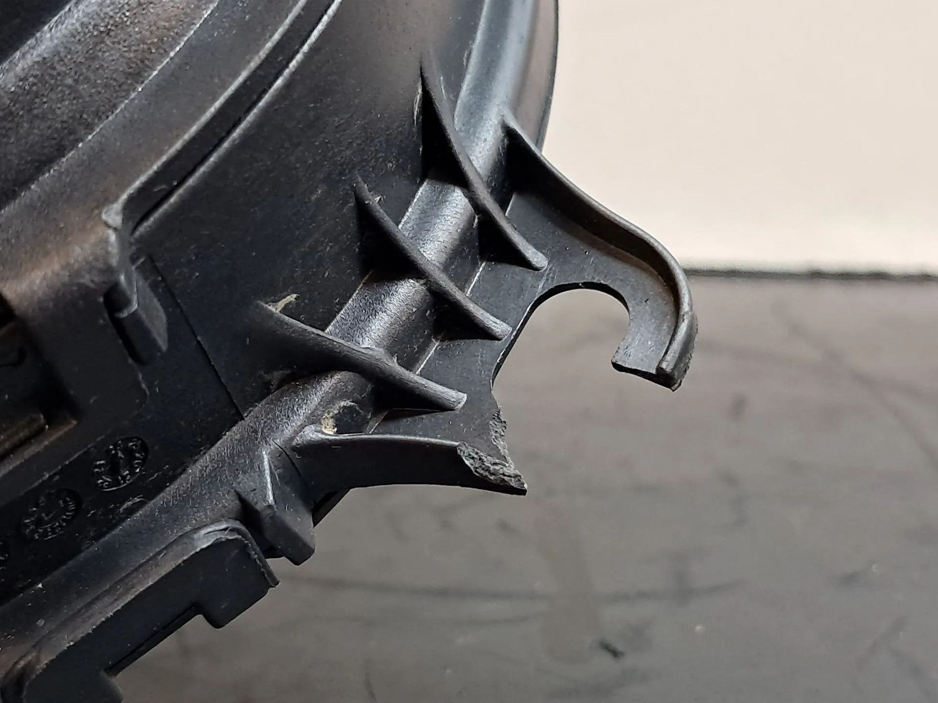 Besouro TESLA Model Y (5YJY) Imagem-3