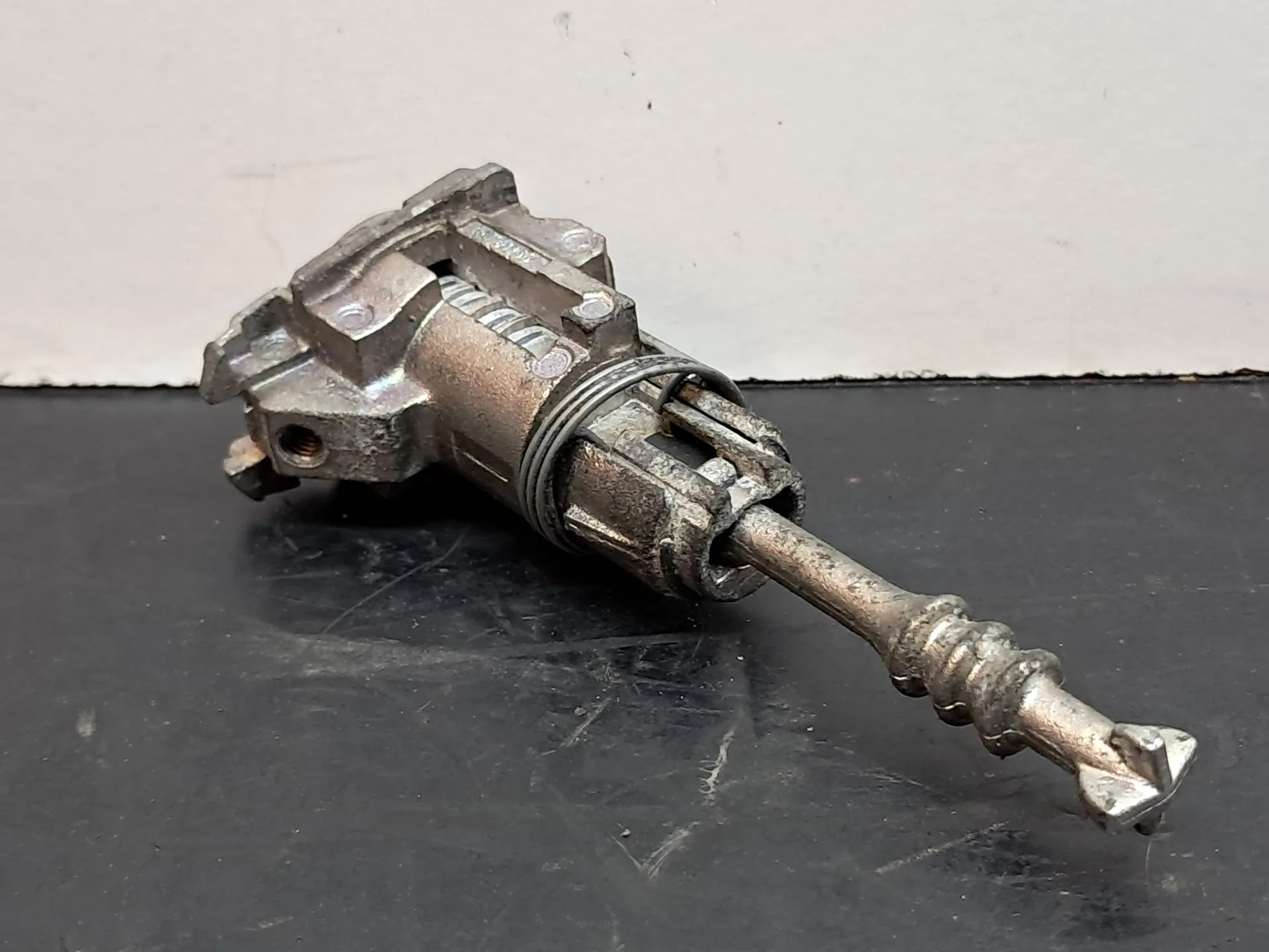 Canhão de porta TOYOTA Yaris (_P9_) Imagem-2