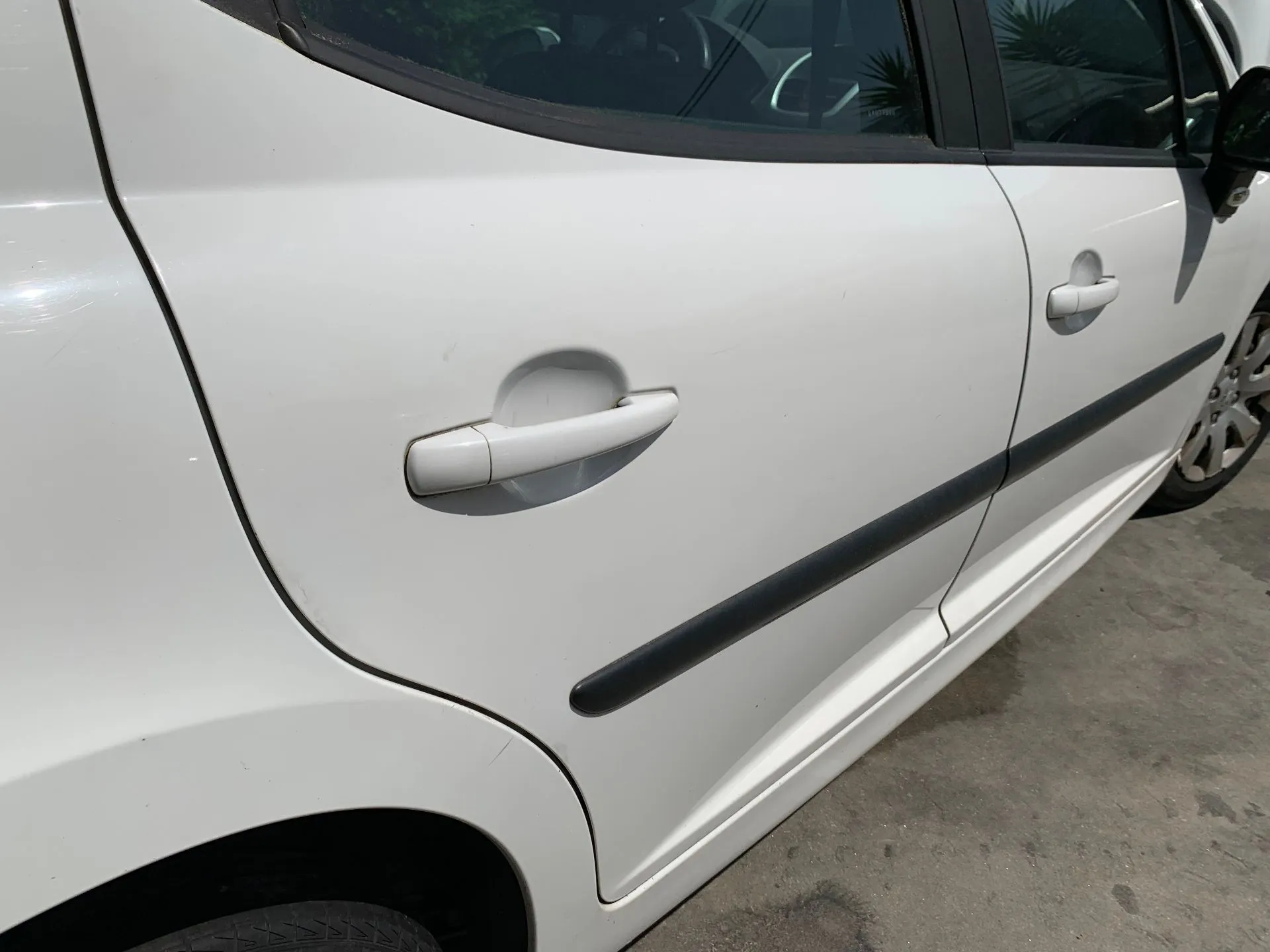 Porta trás direita PEUGEOT 207 SW (WK_) Imagem-1