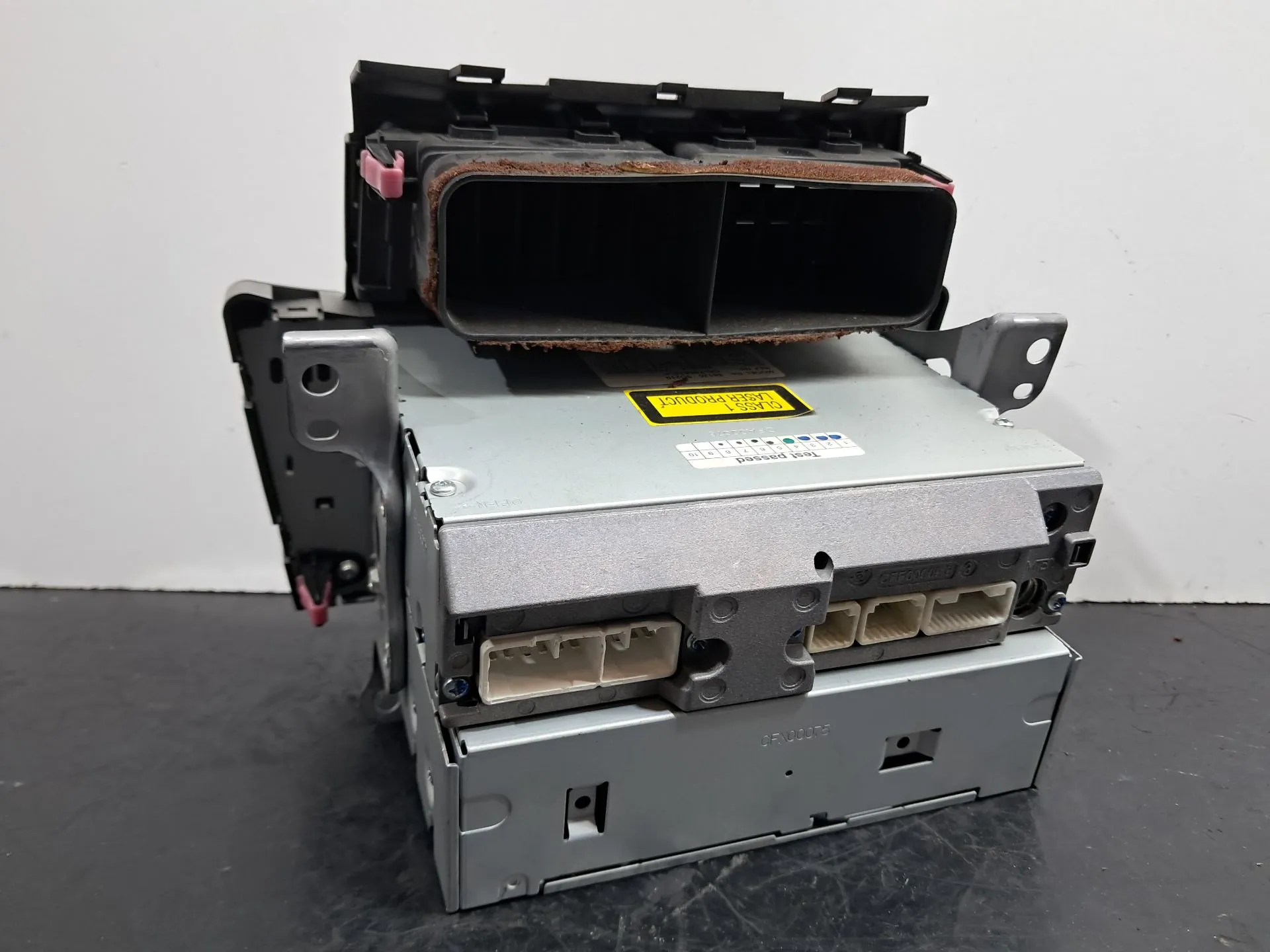 Rádio / auto-rádio TOYOTA Yaris (_P9_) Imagem-3