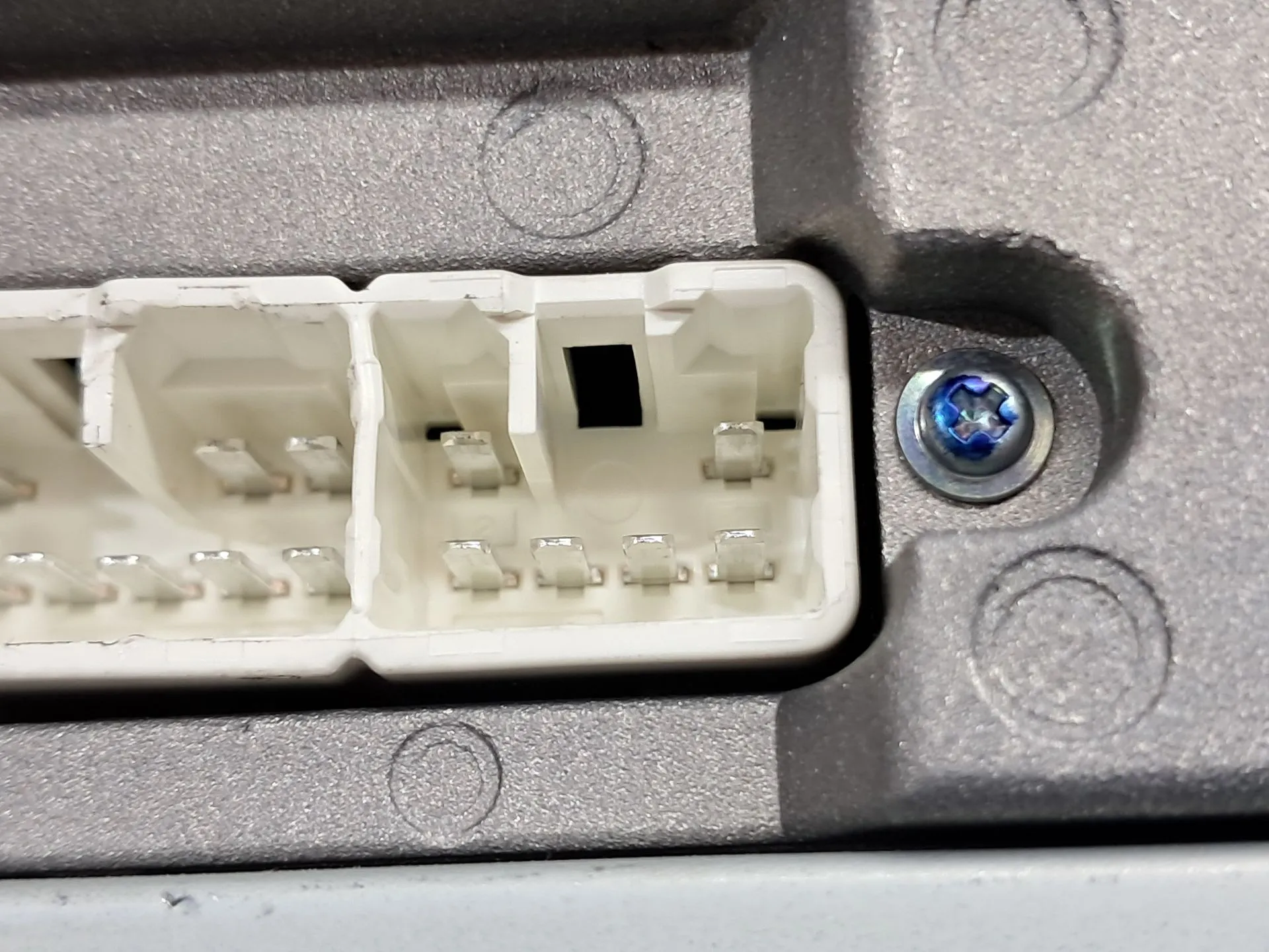 Rádio / auto-rádio TOYOTA Yaris (_P9_) Imagem-6