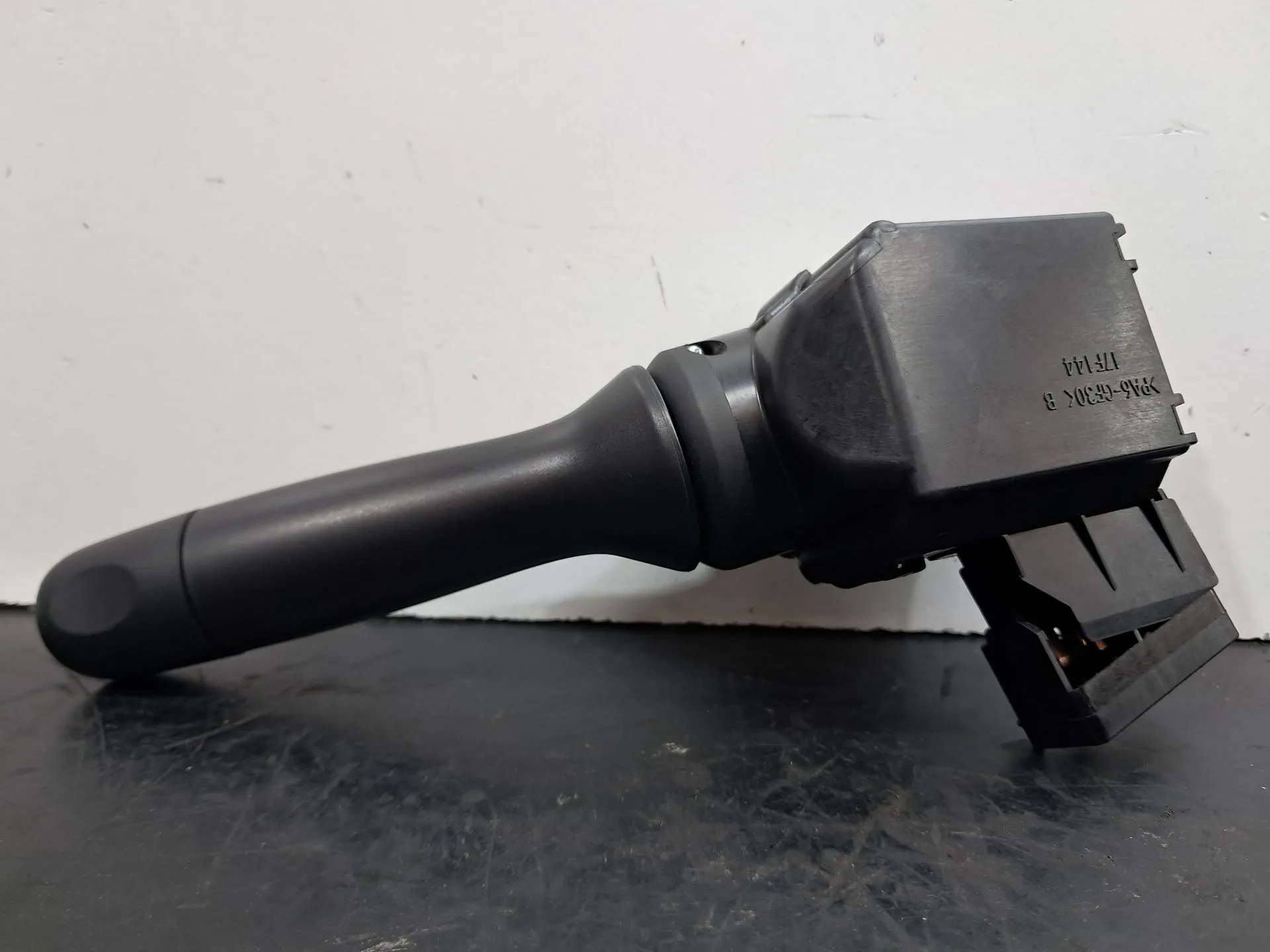 Manípulo do limpa vidros TOYOTA Yaris (_P9_) Imagem-2