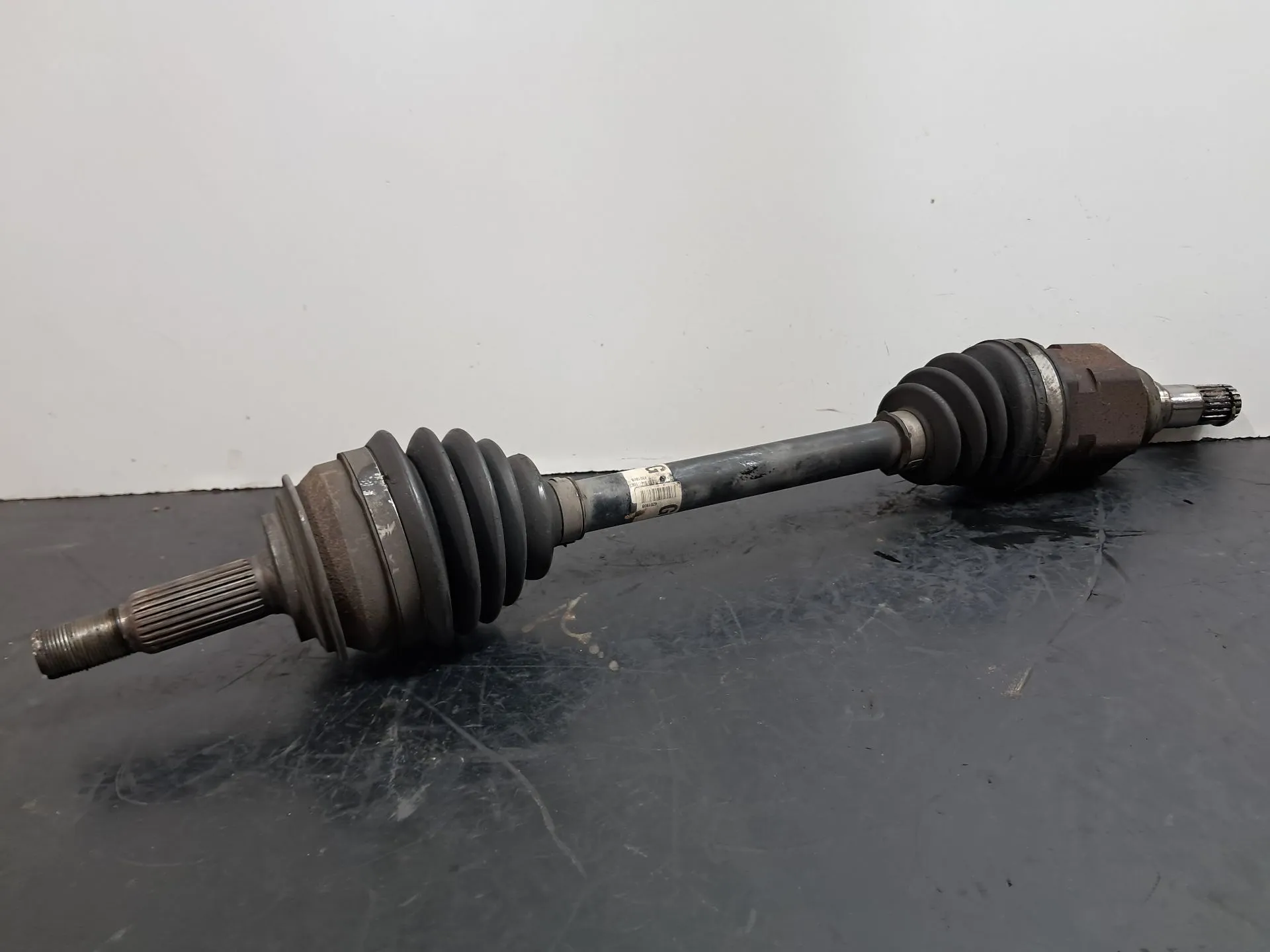 Transmissão frente esquerda TOYOTA Yaris (_P9_)