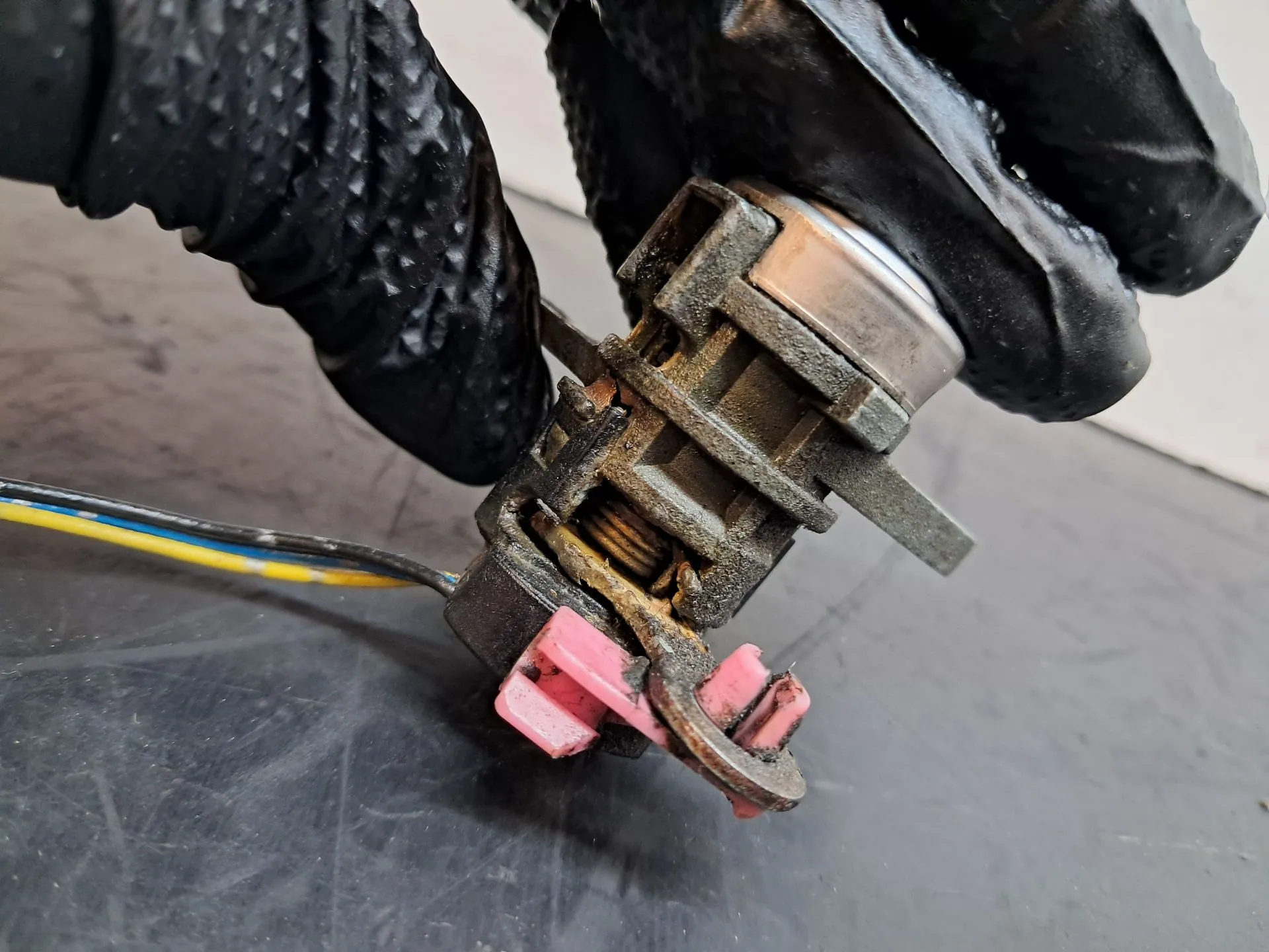 Canhão de porta NISSAN Almera II Sedan (N16) Imagem-4