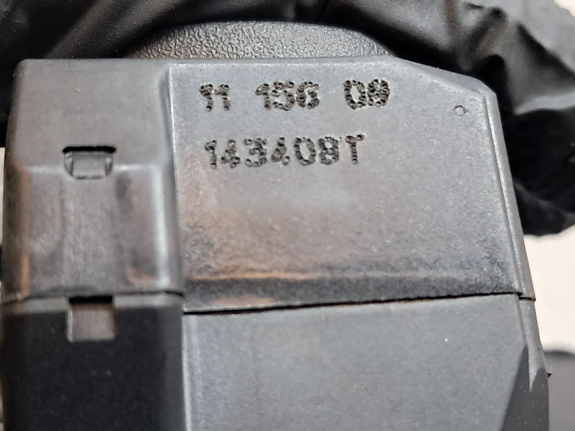 Antena RENAULT Trafic II Combi (JL) Imagem-4