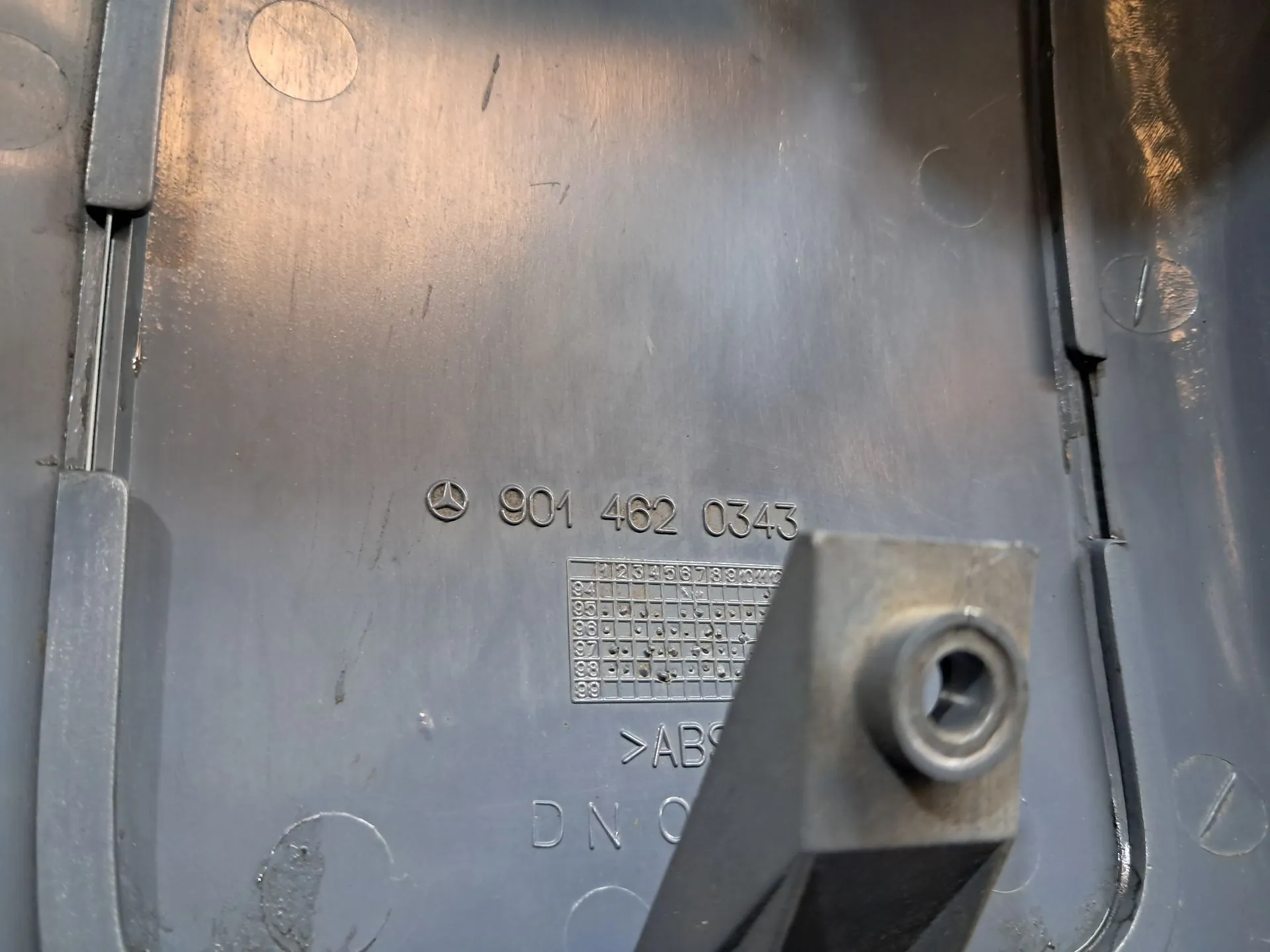 Tampa / cobertura genérica MERCEDES-BENZ Sprinter 2-t (901, 902) Imagem-4