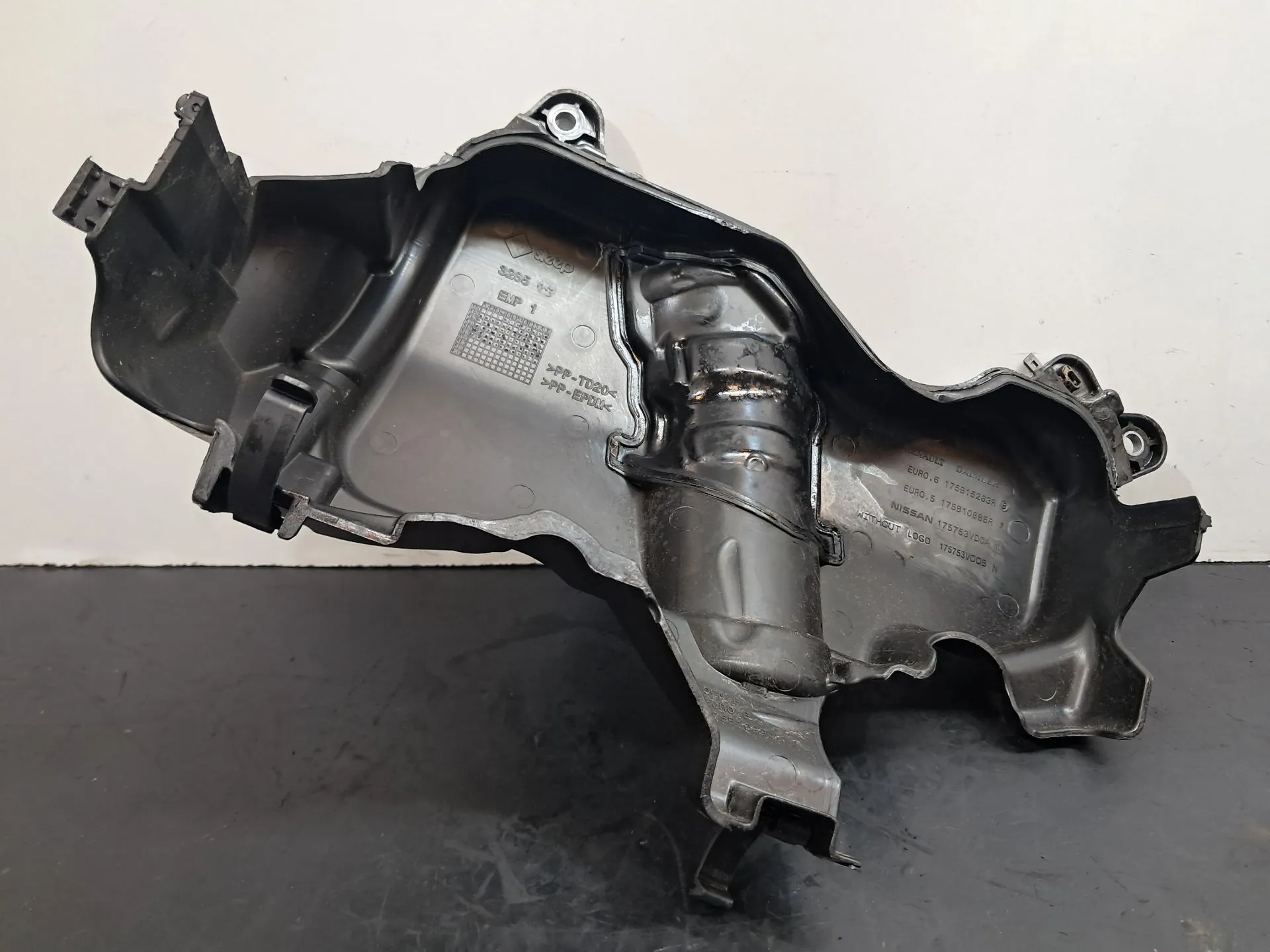 Cobertura do motor / blindagem superior do motor DACIA Dokker (0S_) Imagem-1