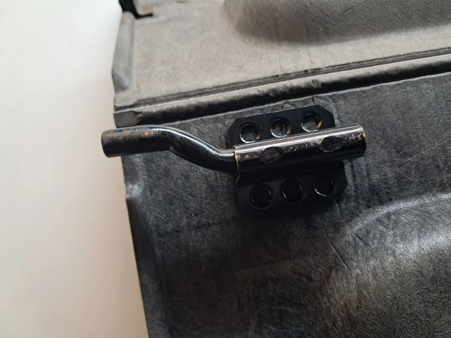 Chapeleira / tampo da mala MAZDA 323 F VI (BJ) Imagem-9