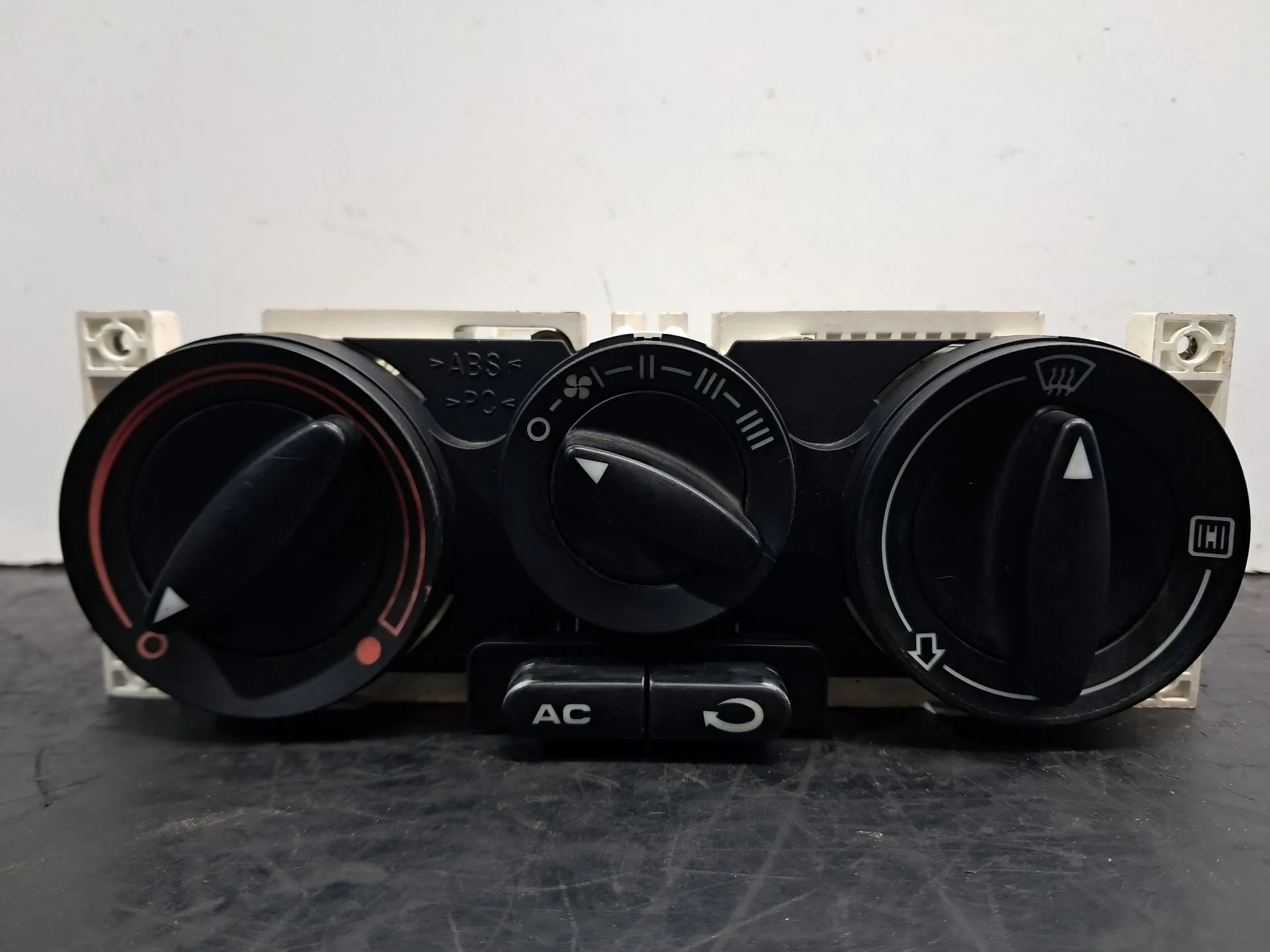 Mando climatizador SEAT Leon (1M1) Imagem-1