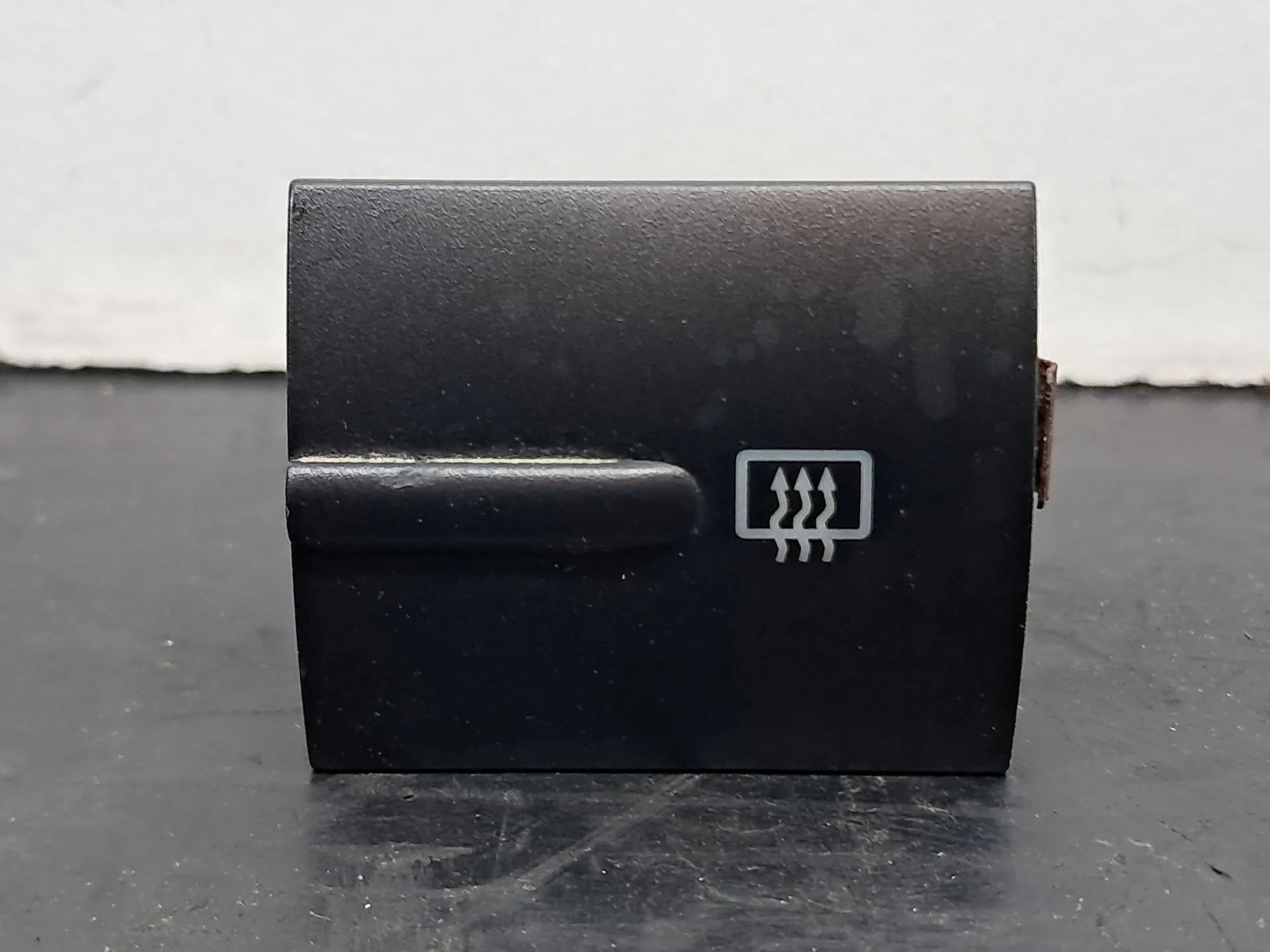 Botón / interruptor desempañador trasero SEAT Leon (1M1) Imagem-1