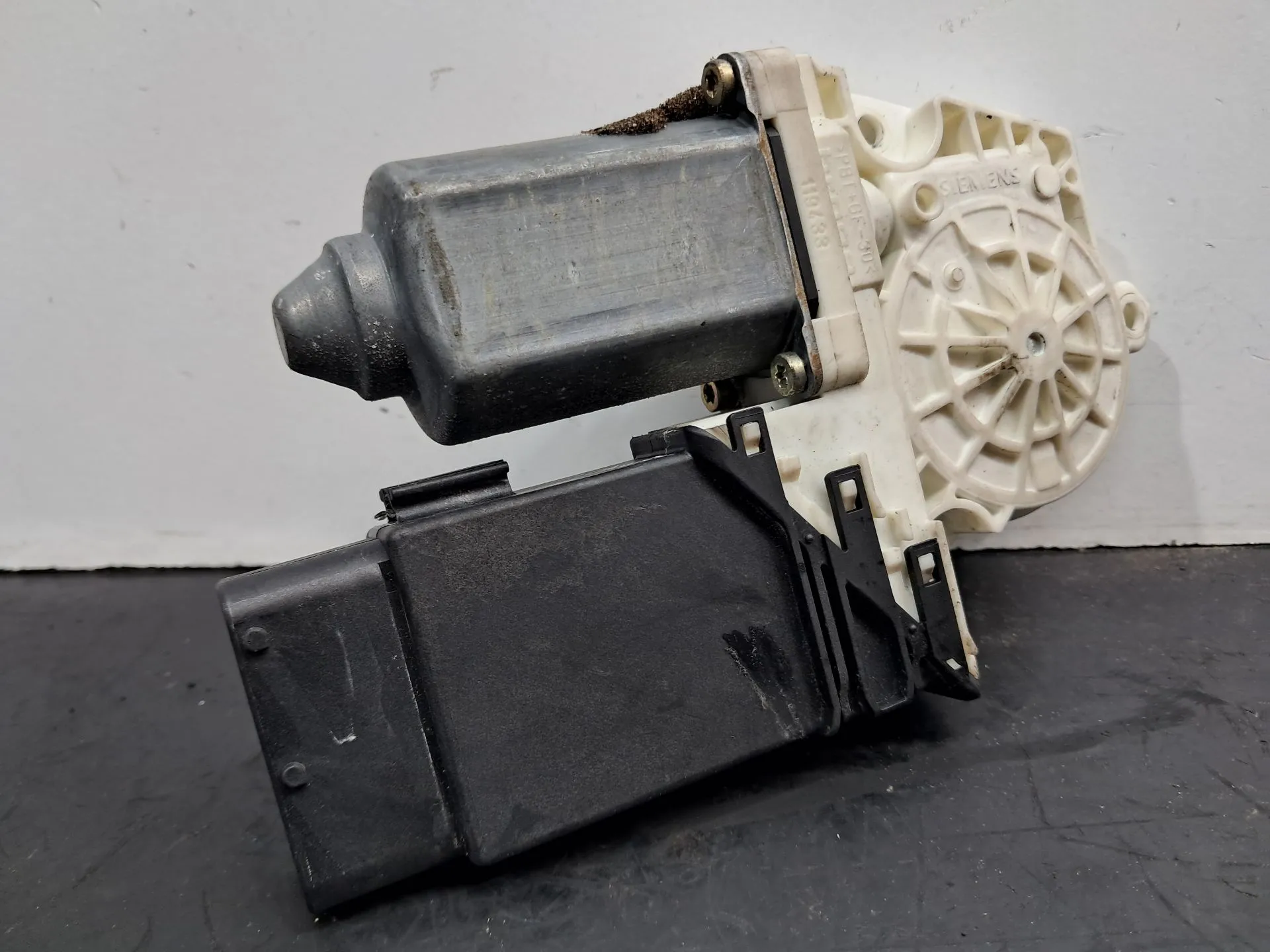 Motor Elevalunas Delantero Izquierdo SEAT Leon (1M1)