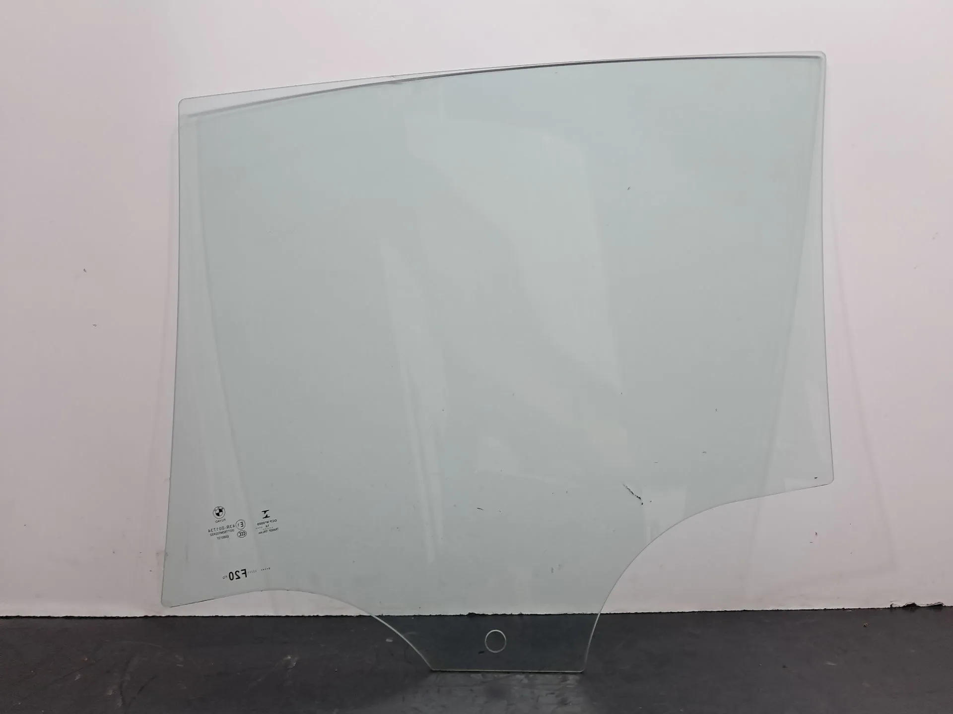 Vitre porte arrière Droite BMW 1 (F20) Imagem-6