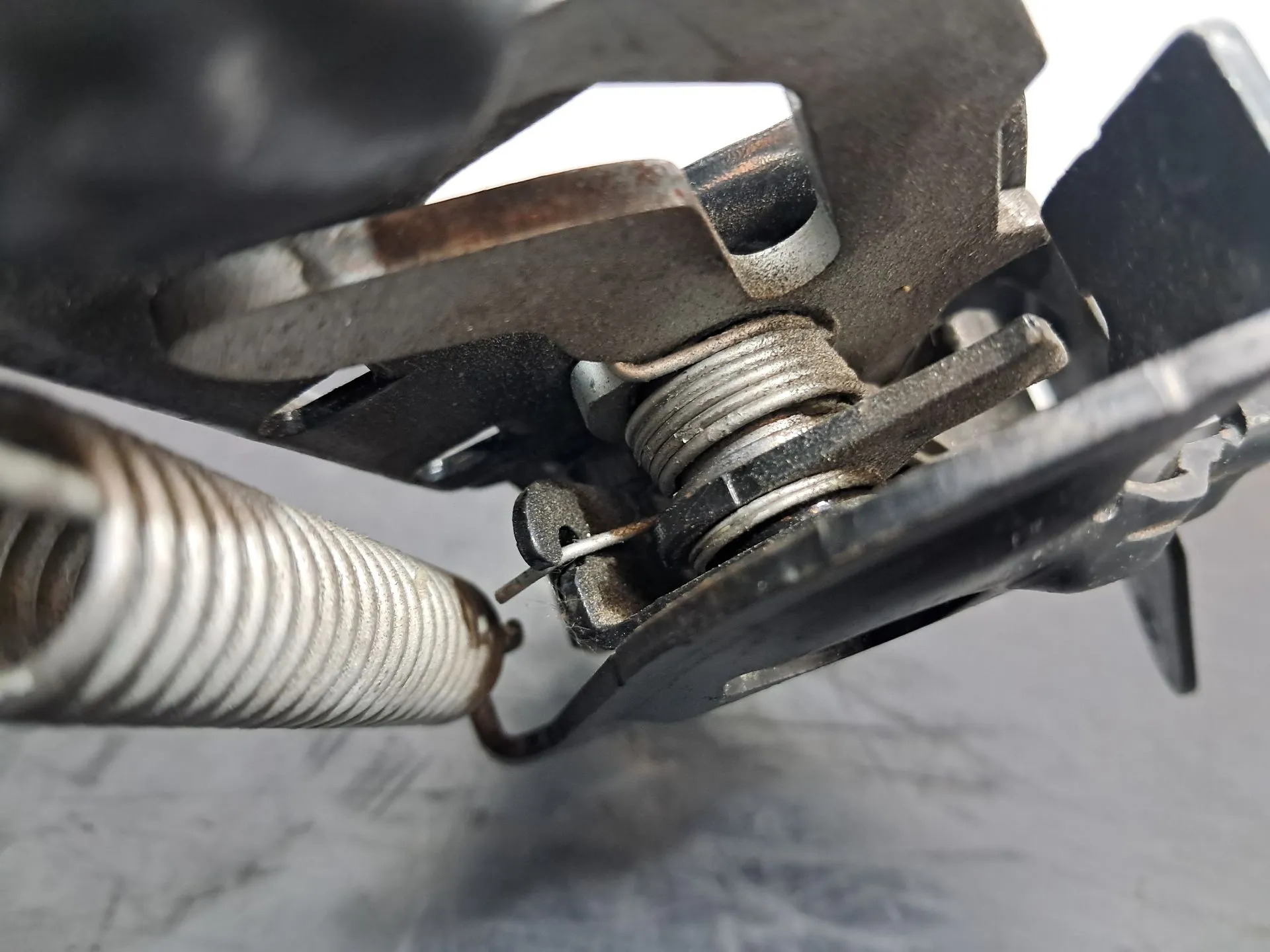 Serrure Capot BMW 1 (F20) Imagem-3