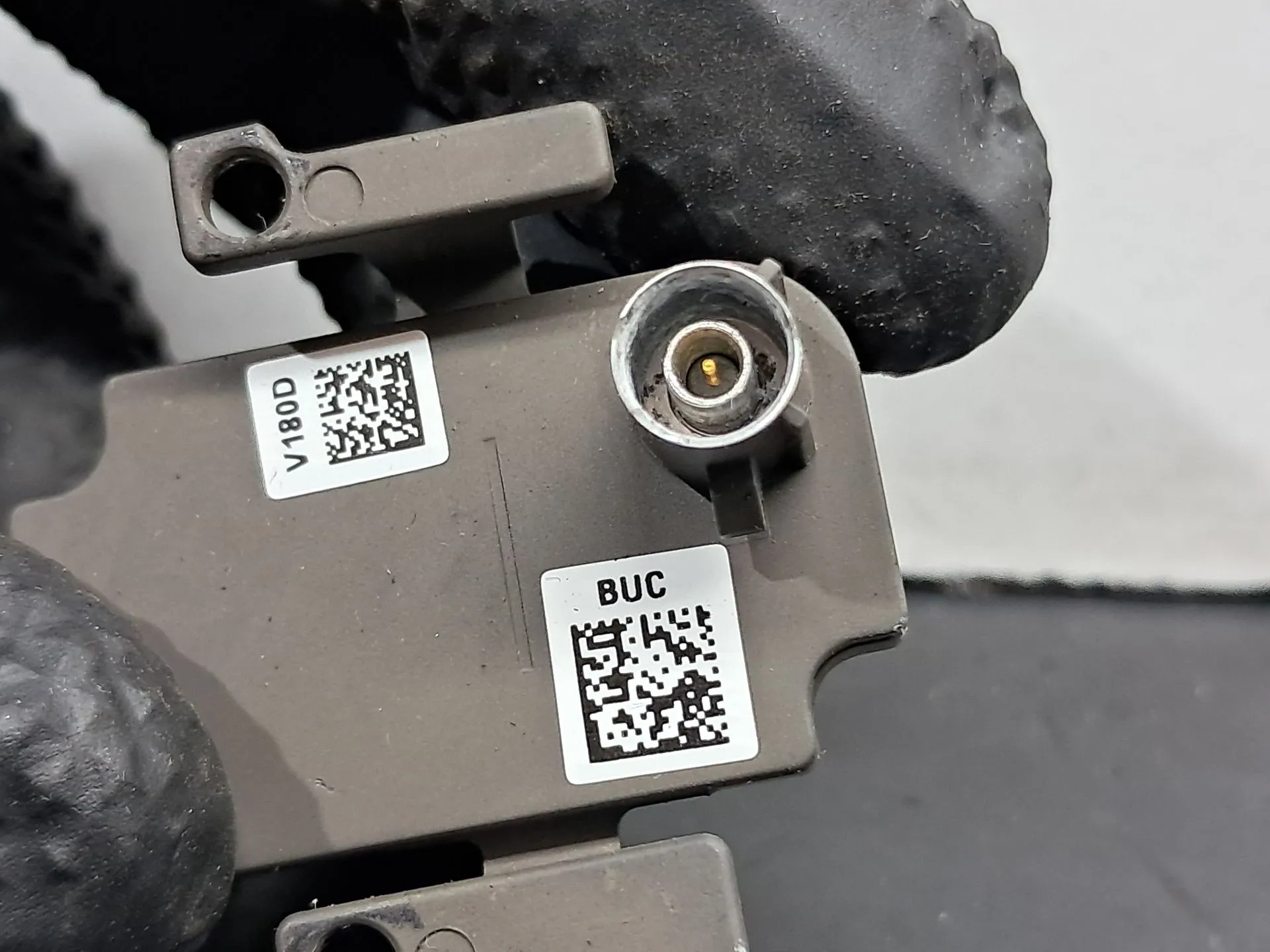 Câmera traseira TESLA Model Y (5YJY) Imagem-2