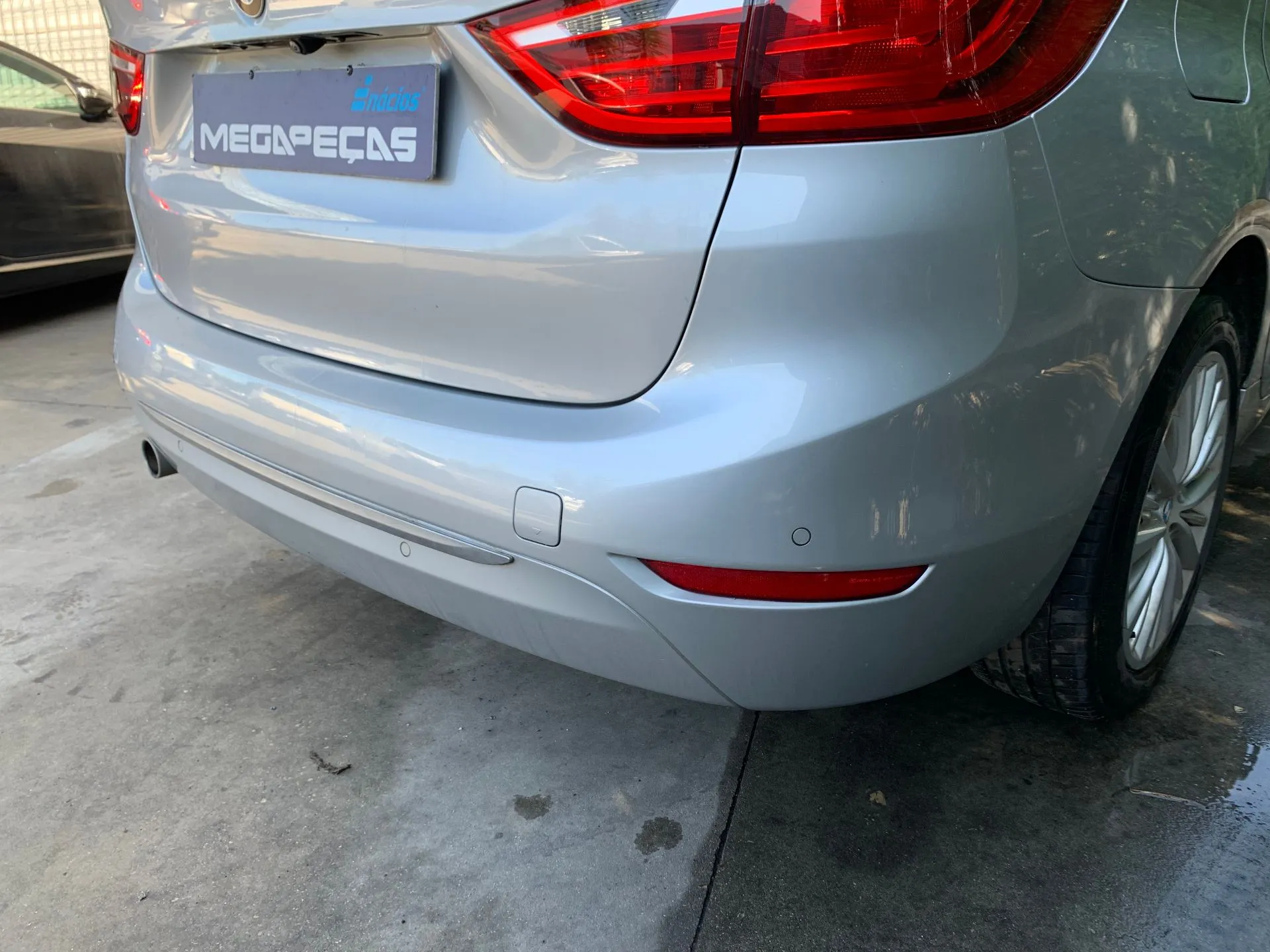 Pare-chocs arrière BMW 2 Gran Tourer (F46) Imagem-1