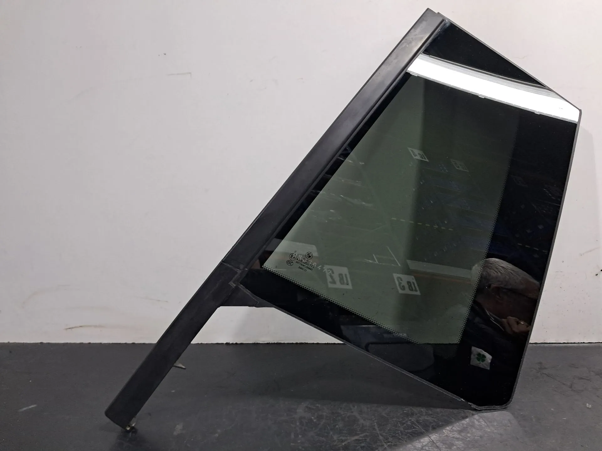 Vitre triangulaire arrière gauche BMW 2 Gran Tourer (F46)