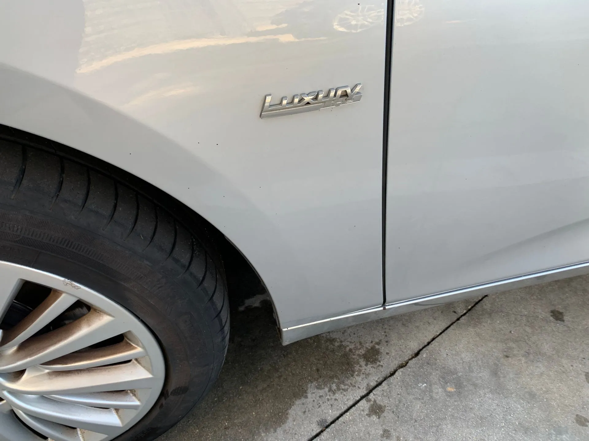 Aile gauche BMW 2 Gran Tourer (F46) Imagem-1