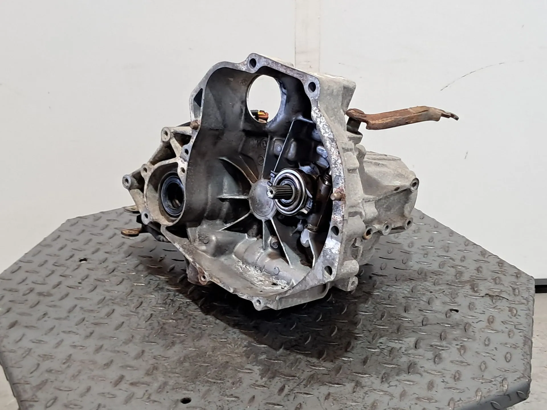 Caixa de velocidades manual NISSAN Micra II (K11) Imagem-1