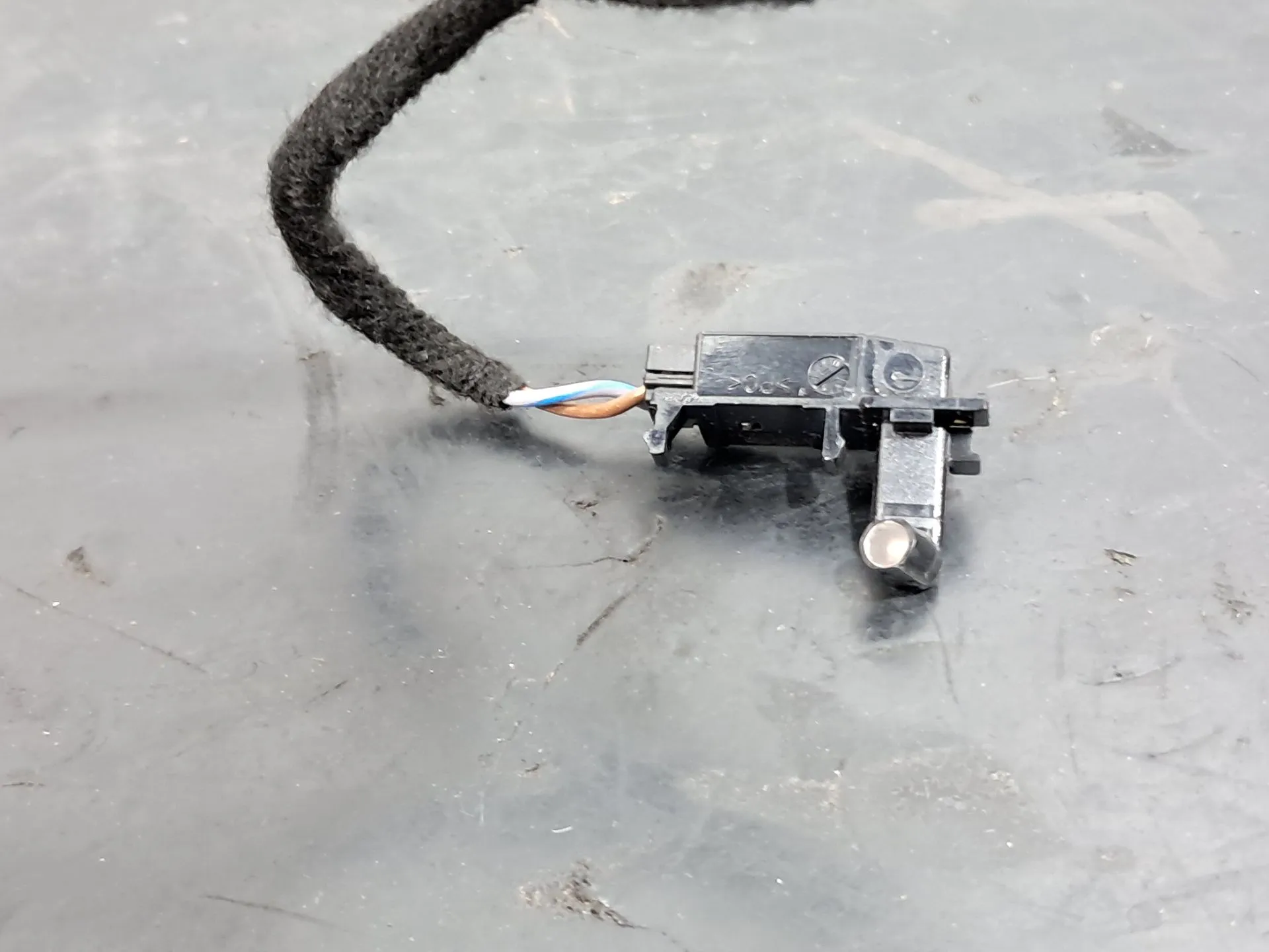 Installation électrique intérieure / câblage intérieur AUDI A8 (4E_) Imagem-2