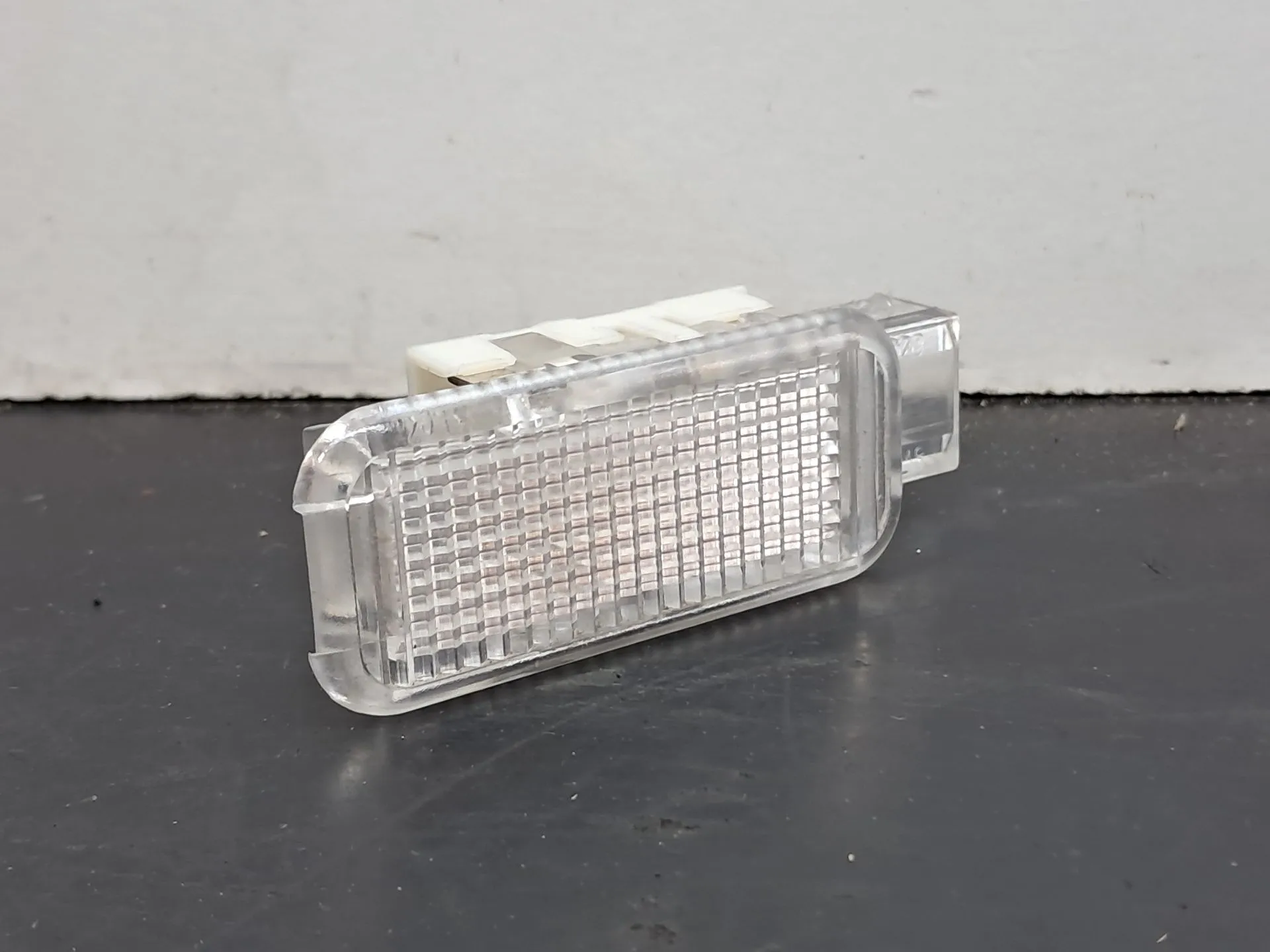 Luz interior AUDI A8 (4E_)