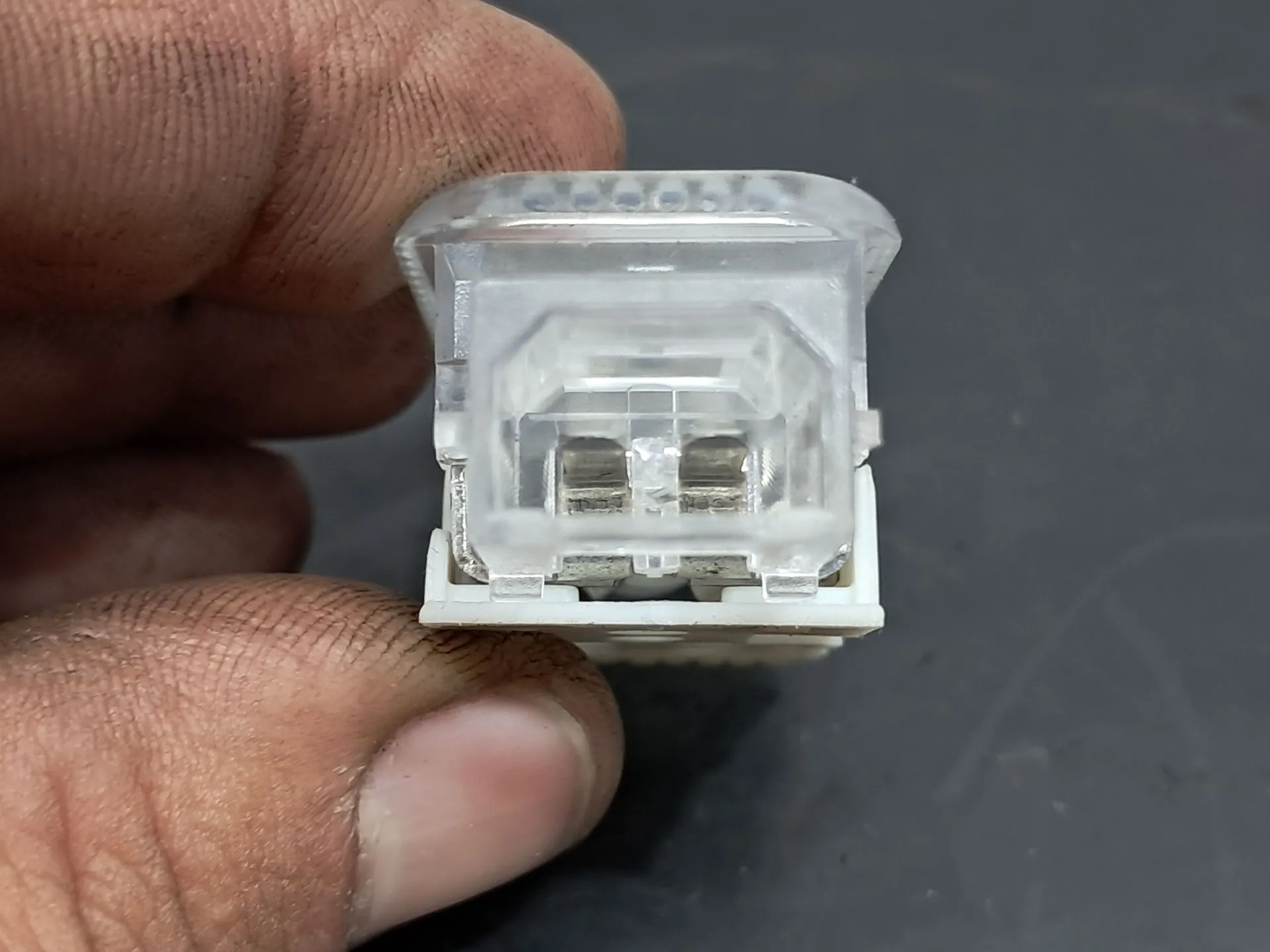 Luz interior AUDI A8 (4E_) Imagem-2