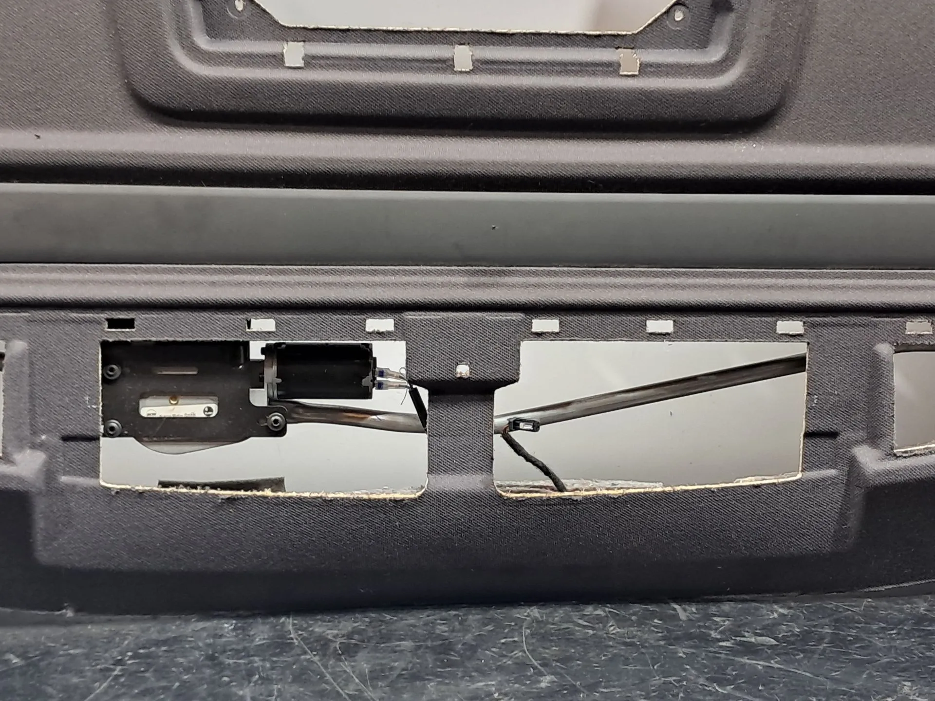 Plage arrière AUDI A8 (4E_) Imagem-2