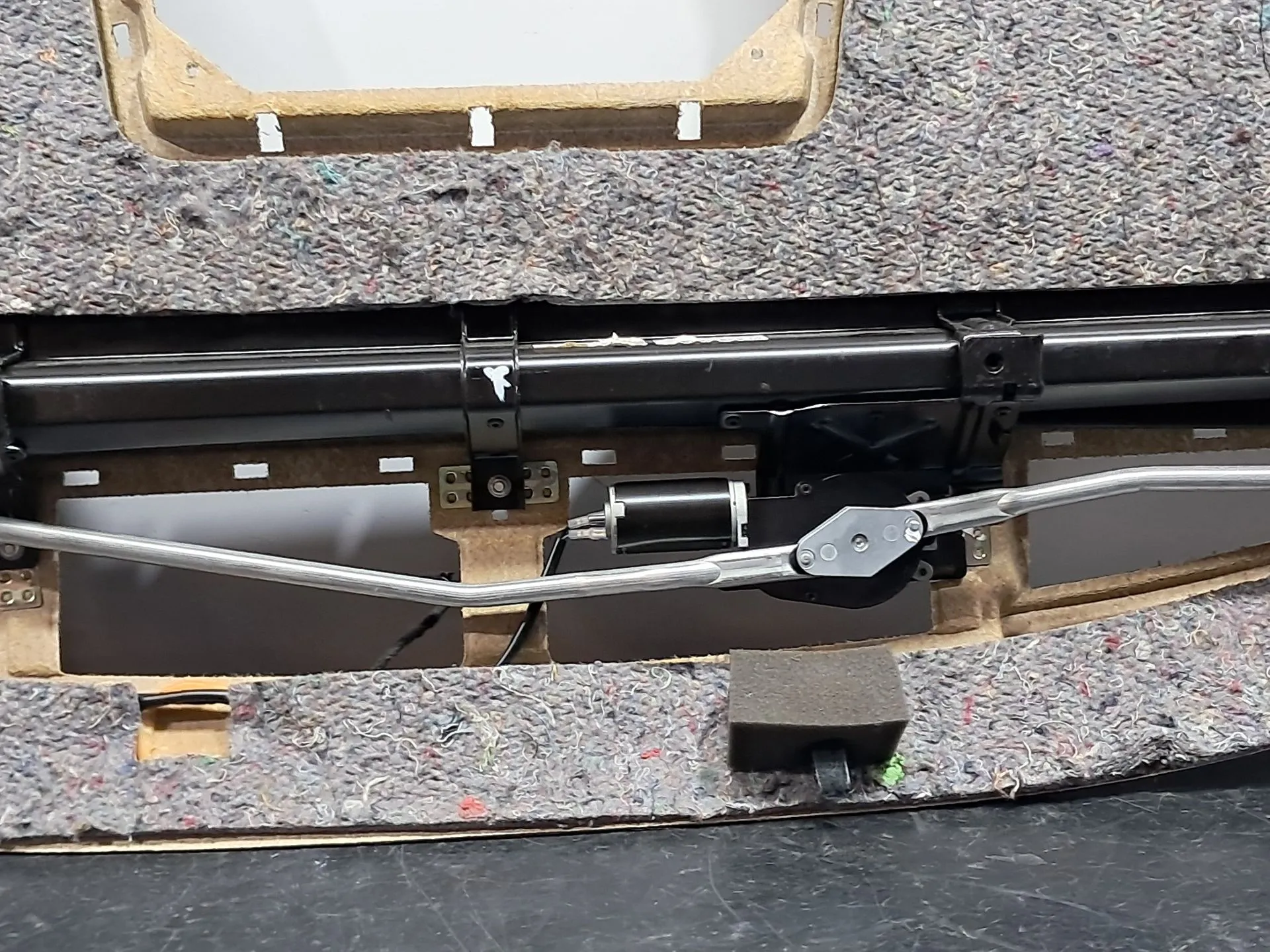 Plage arrière AUDI A8 (4E_) Imagem-9