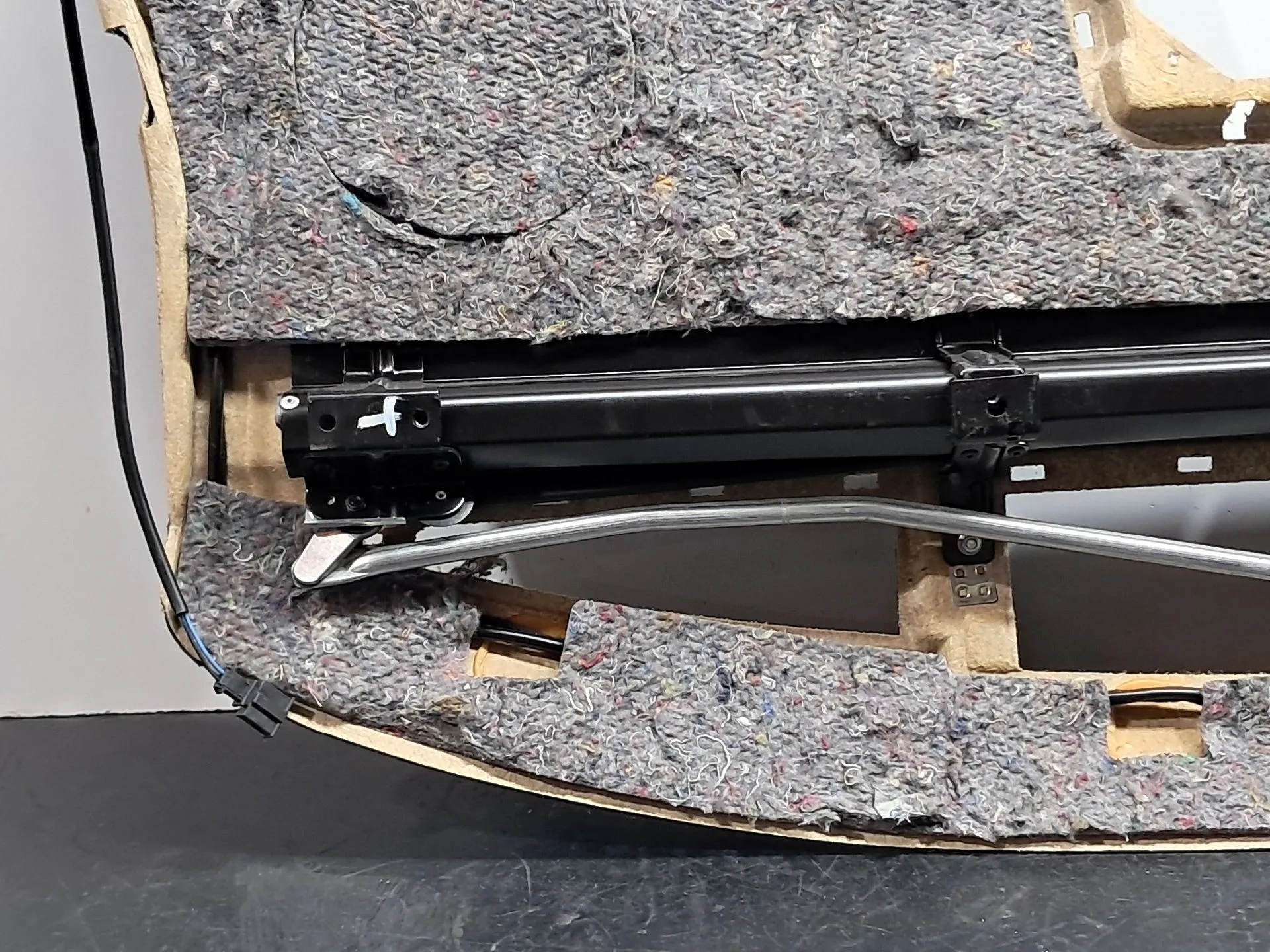 Plage arrière AUDI A8 (4E_) Imagem-10