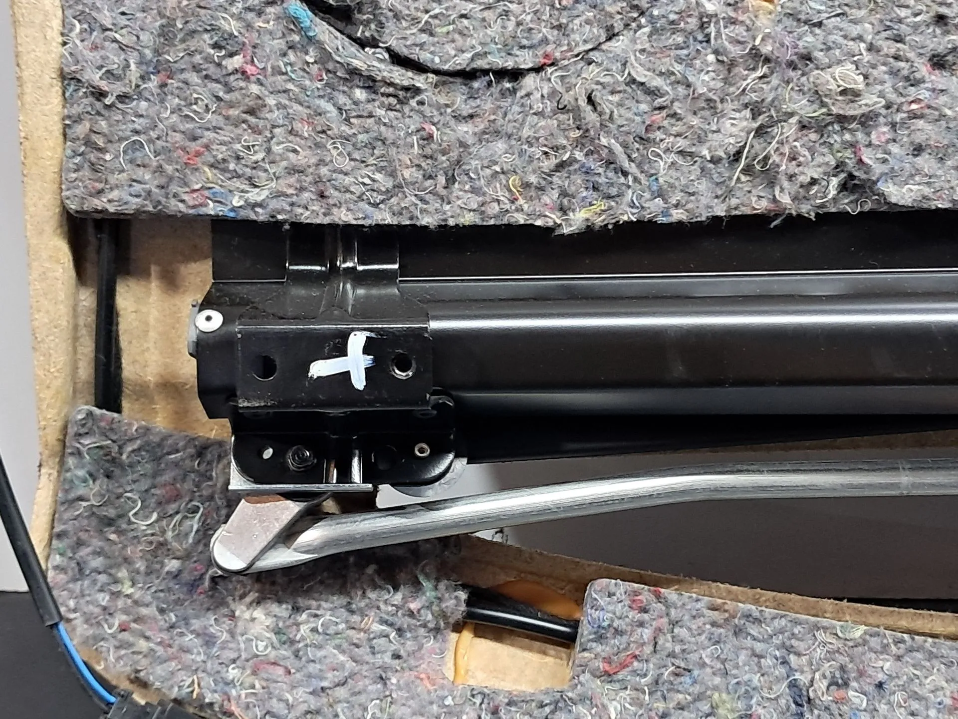 Plage arrière AUDI A8 (4E_) Imagem-17