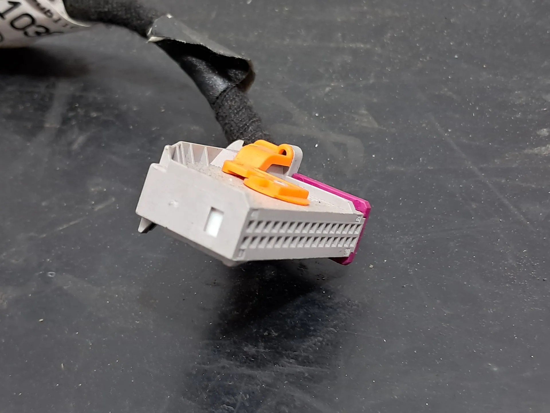 Installation électrique intérieure / câblage intérieur AUDI A8 (4E_) Imagem-1