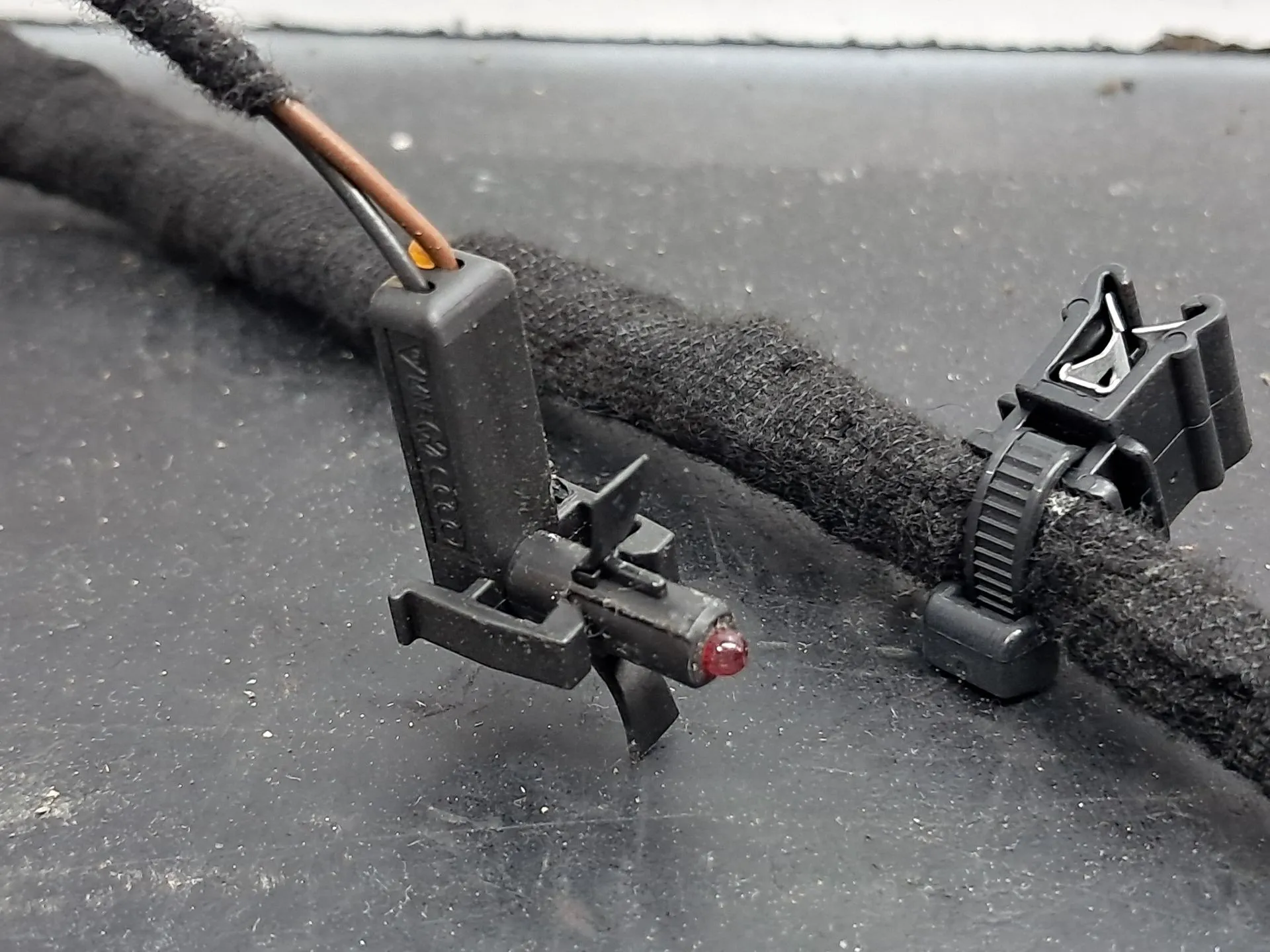 Installation électrique intérieure / câblage intérieur AUDI A8 (4E_) Imagem-4