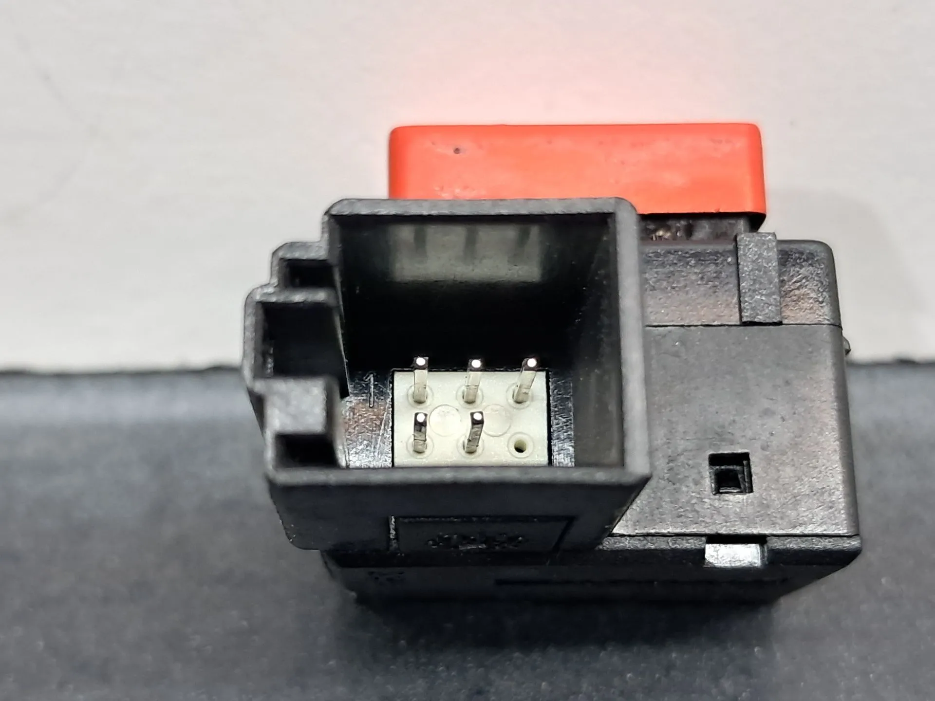 Botón / interruptor regulación asientos AUDI A8 (4E_) Imagem-2