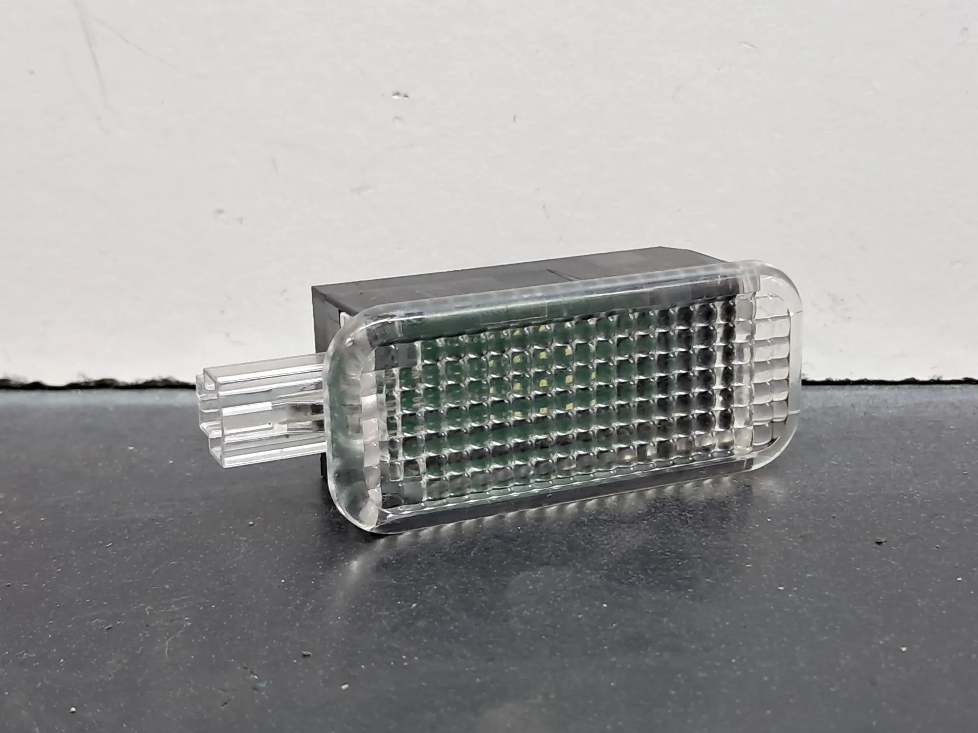 Luz interior AUDI A6 Avant (4G5, 4GD, C7)