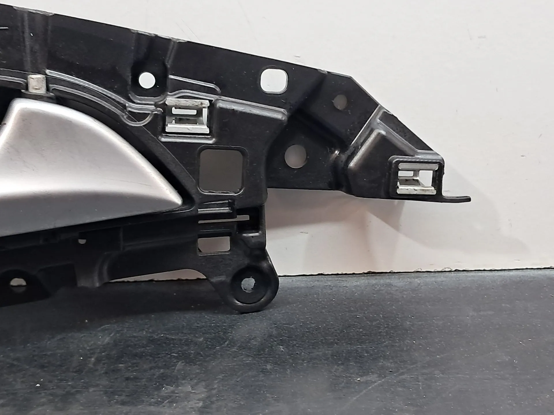 Manija interior puerta Delantero Derecho AUDI A6 Avant (4G5, 4GD, C7) Imagem-3